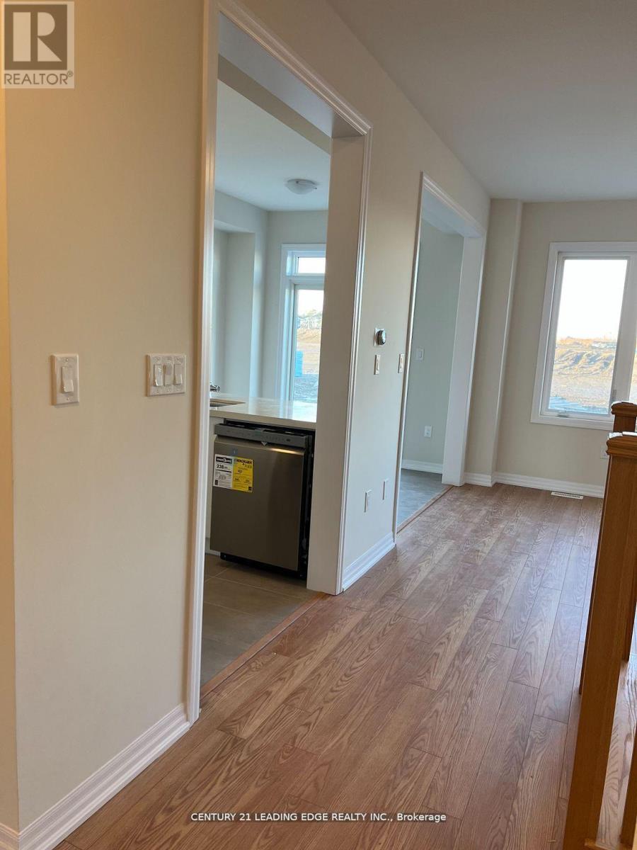 42 Ed Ewert Avenue, Clarington, Ontario  L1B 0W9 - Photo 7 - E12491048