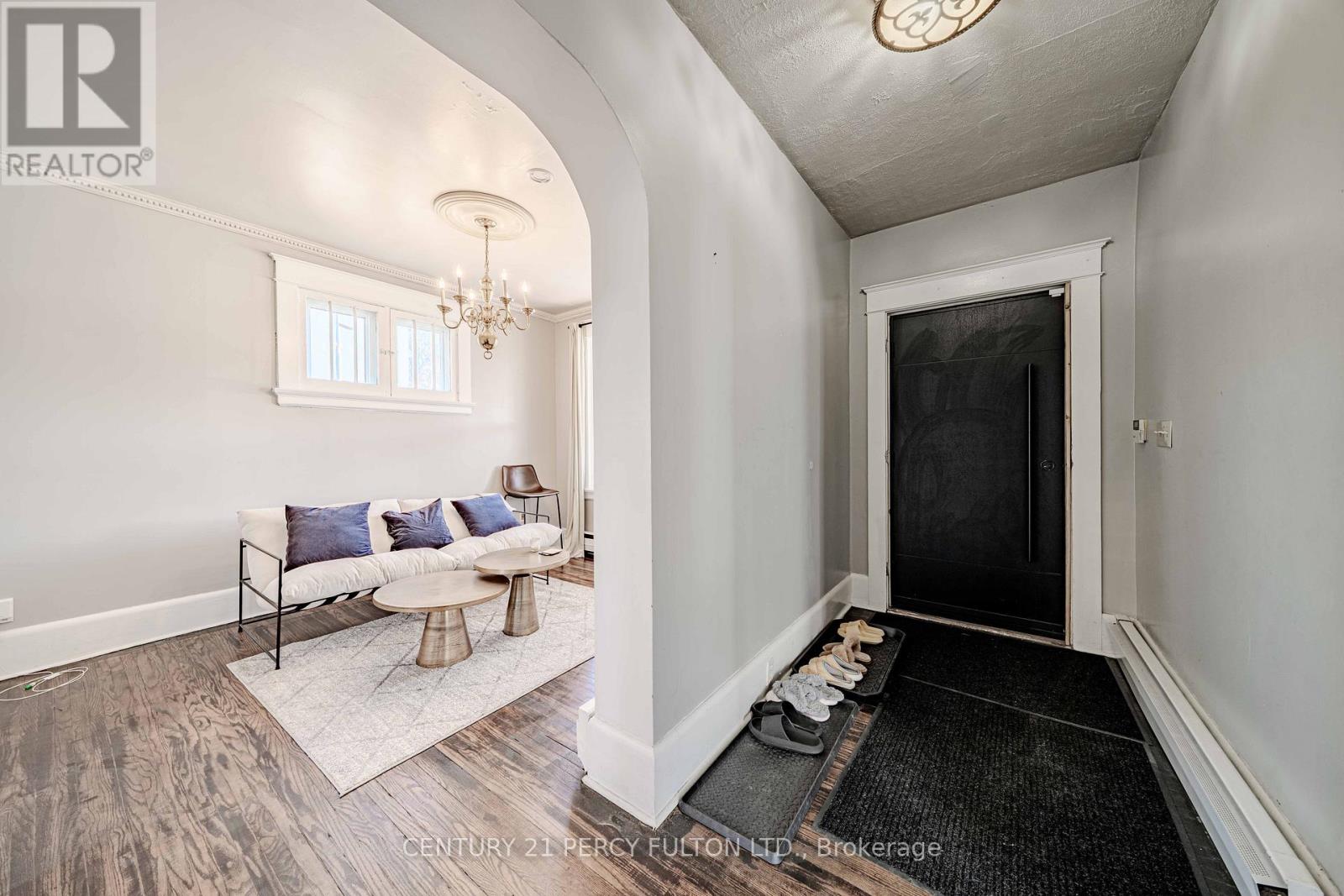 296 King Street E, Oshawa, Ontario  L1H 1C8 - Photo 4 - E12491208