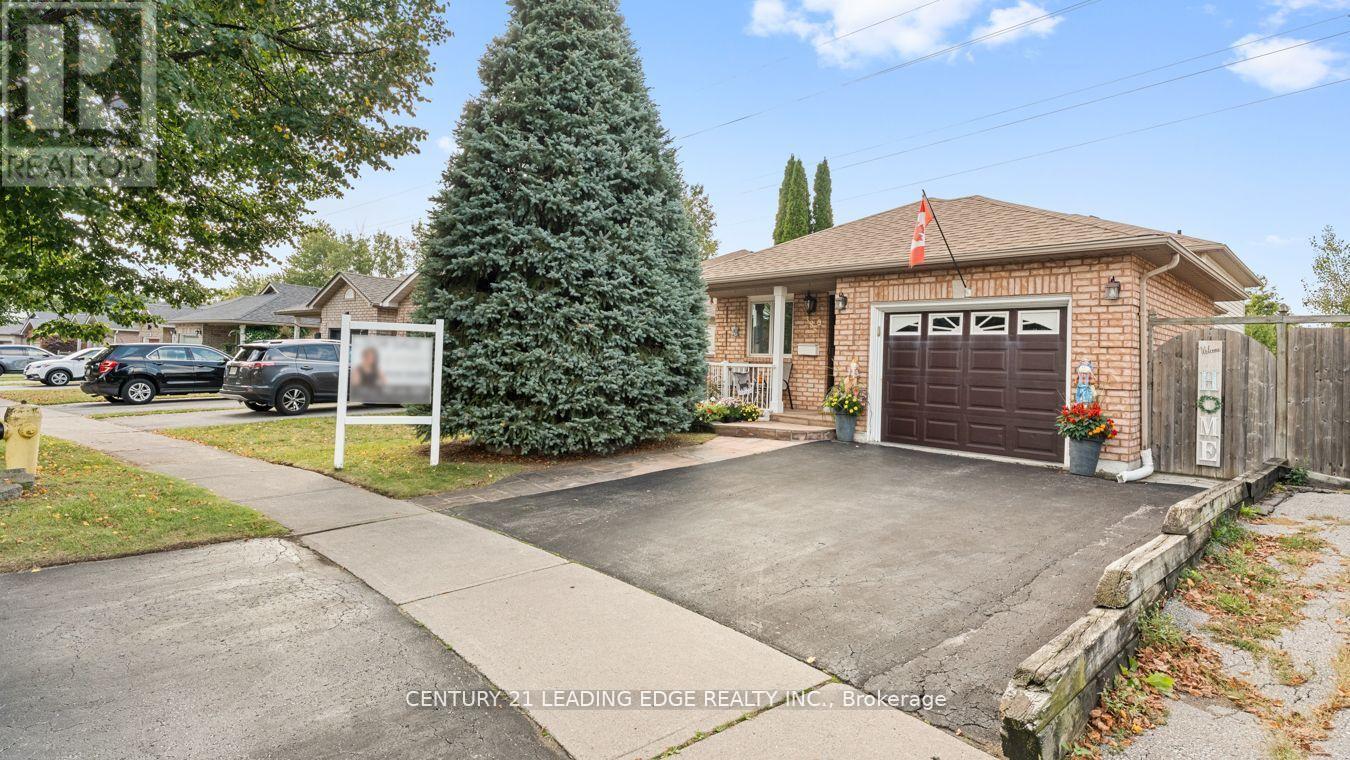 385 COMPTON CRESCENT, Oshawa, Ontario