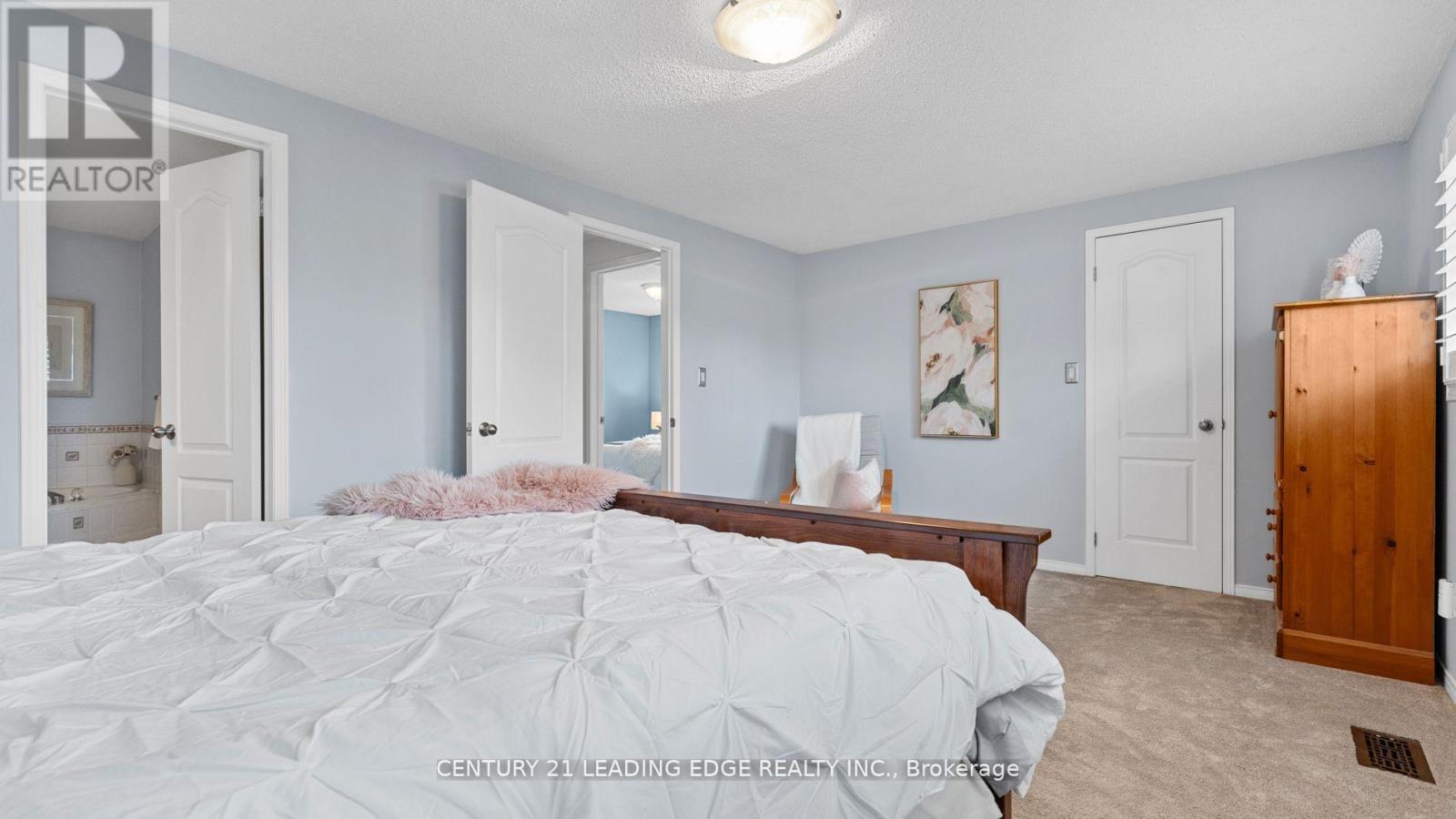 385 Compton Crescent, Oshawa (Centennial), Ontario  L1G 8C7 - Photo 16 - E12491228