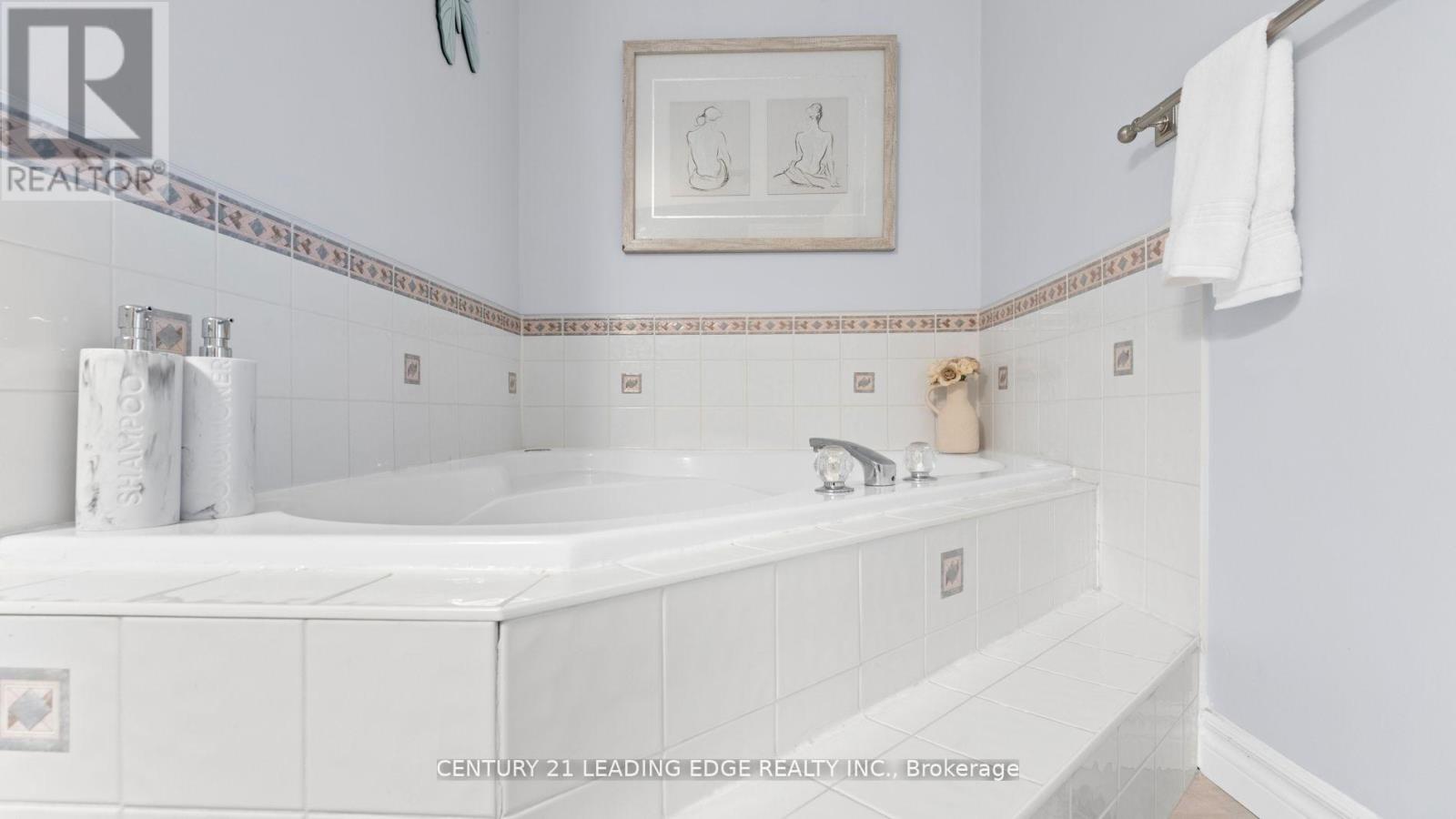 385 Compton Crescent, Oshawa (Centennial), Ontario  L1G 8C7 - Photo 19 - E12491228