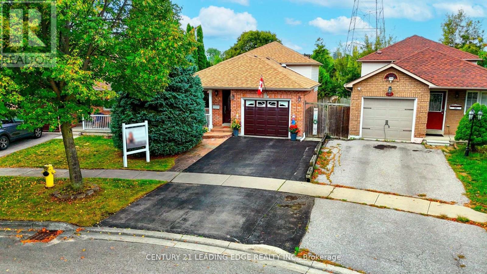 385 Compton Crescent, Oshawa (Centennial), Ontario  L1G 8C7 - Photo 2 - E12491228