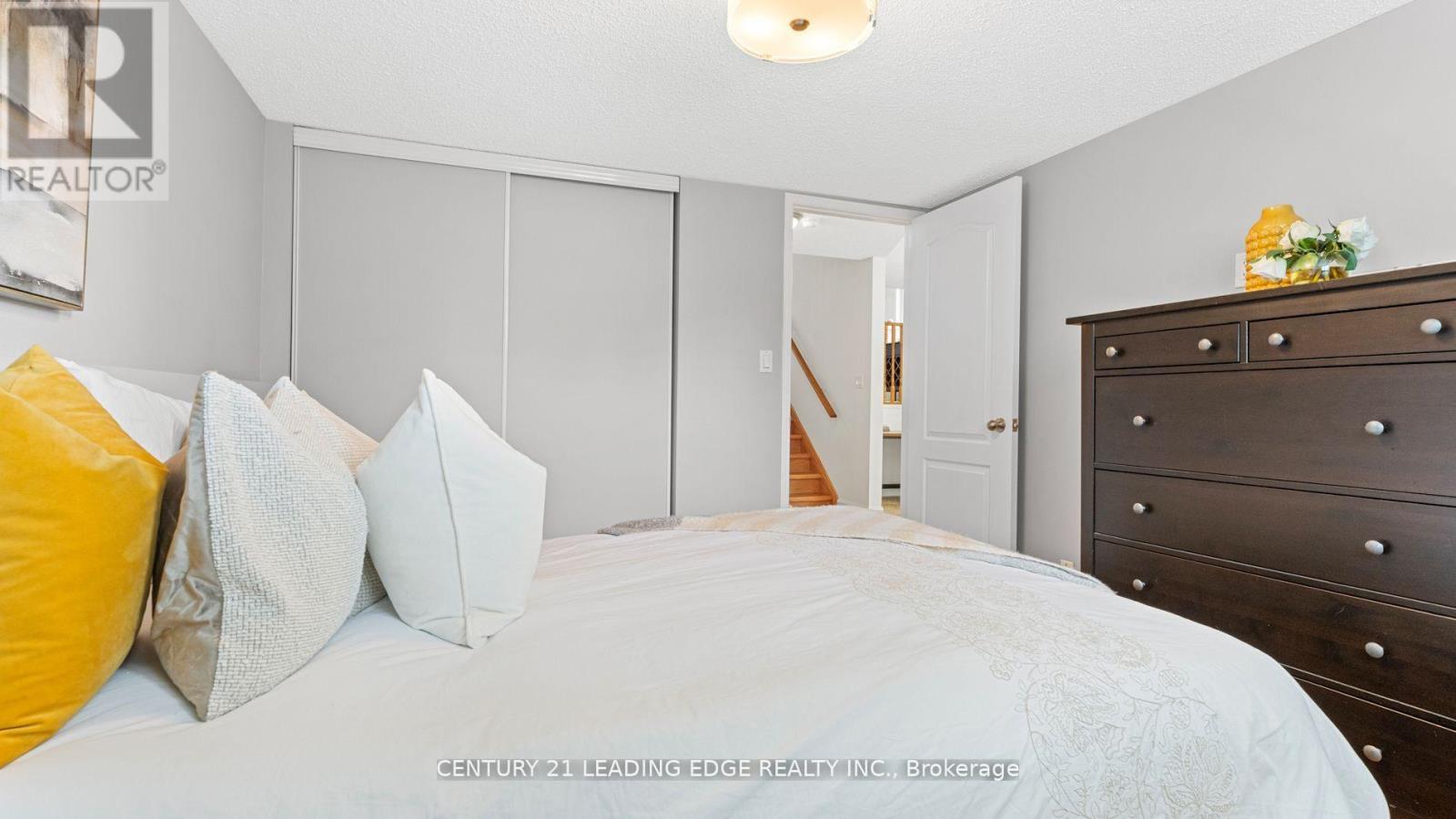 385 Compton Crescent, Oshawa (Centennial), Ontario  L1G 8C7 - Photo 28 - E12491228