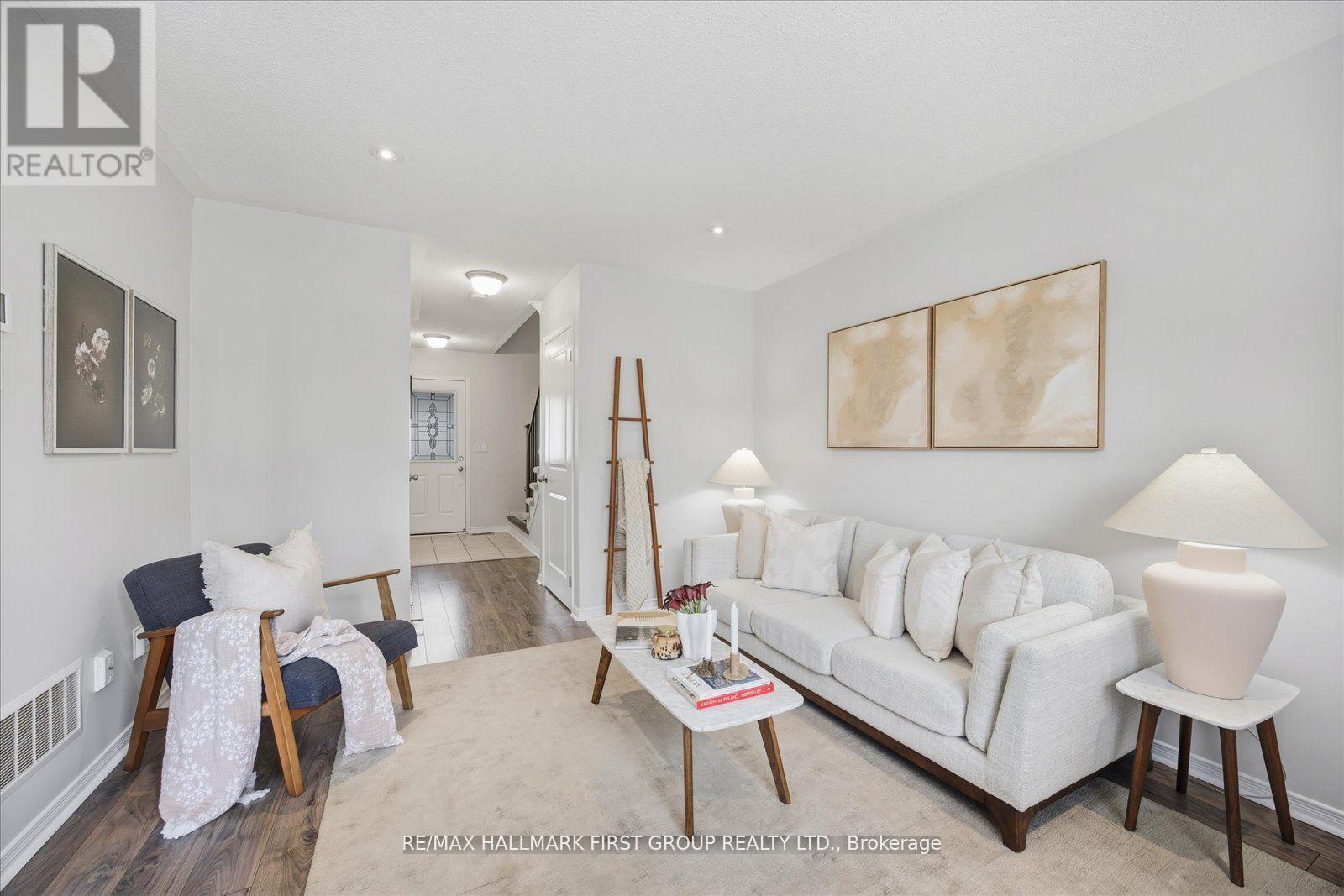 151 Honeyman Drive, Clarington, Ontario  L1C 0J1 - Photo 4 - E12491246