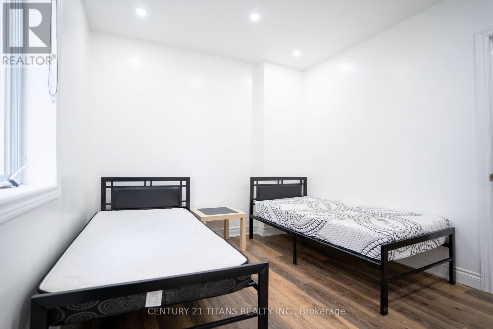 115 Ritson Road S, Oshawa (Central), Ontario  L1H 5H4 - Photo 4 - E12491332