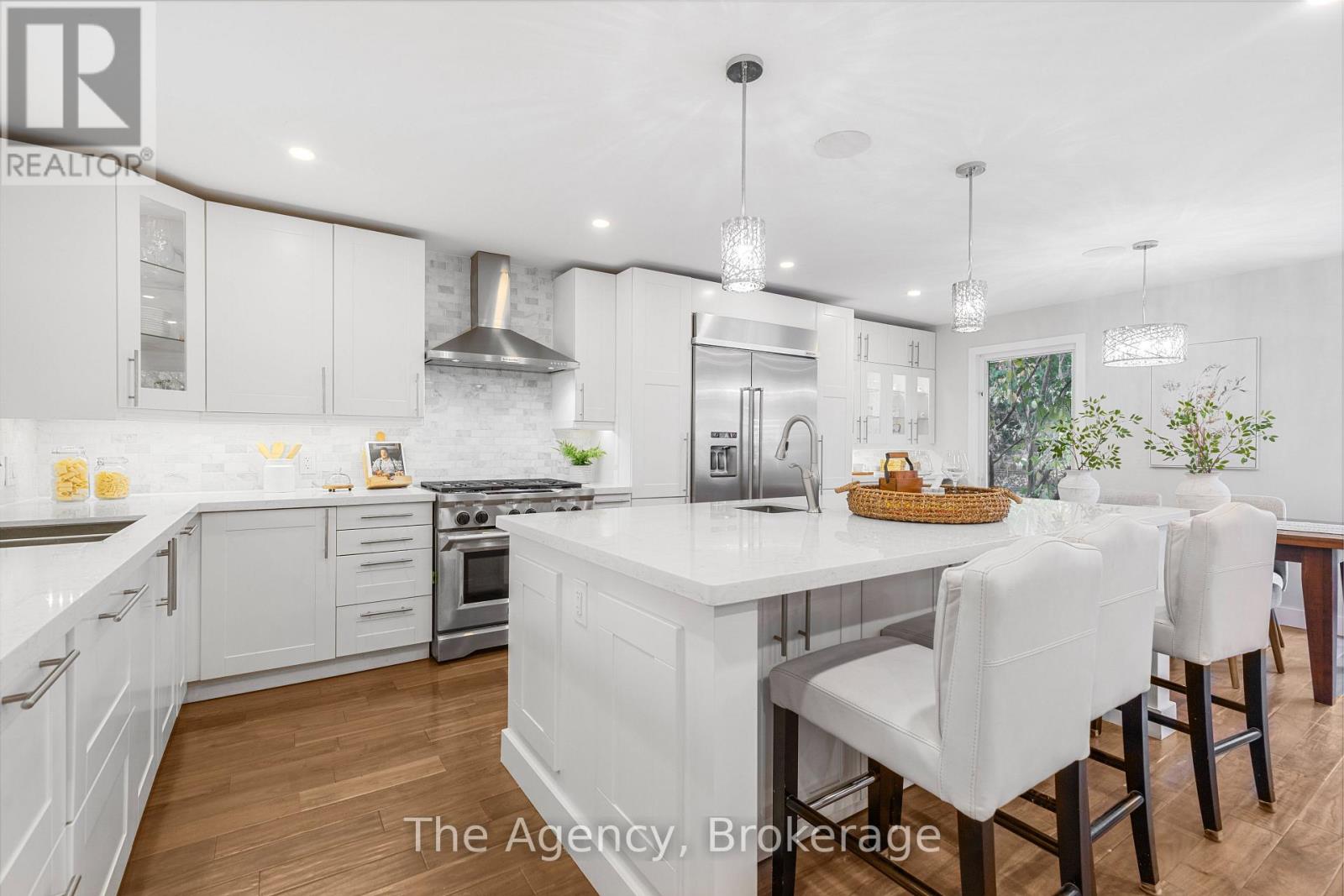 1122 Glenridge Drive, Oakville, Ontario  L6M 2K7 - Photo 15 - W12491422