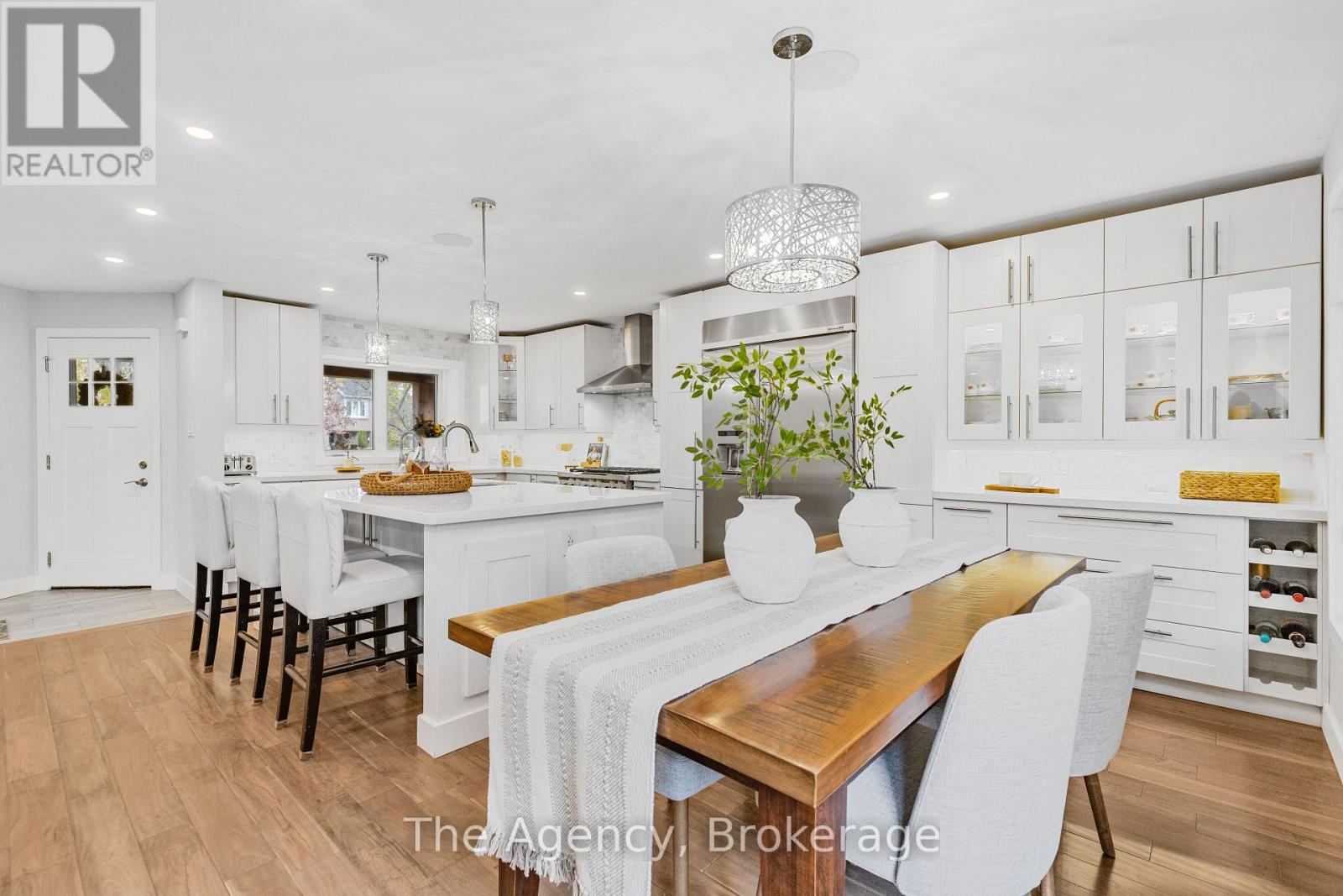 1122 Glenridge Drive, Oakville, Ontario  L6M 2K7 - Photo 17 - W12491422