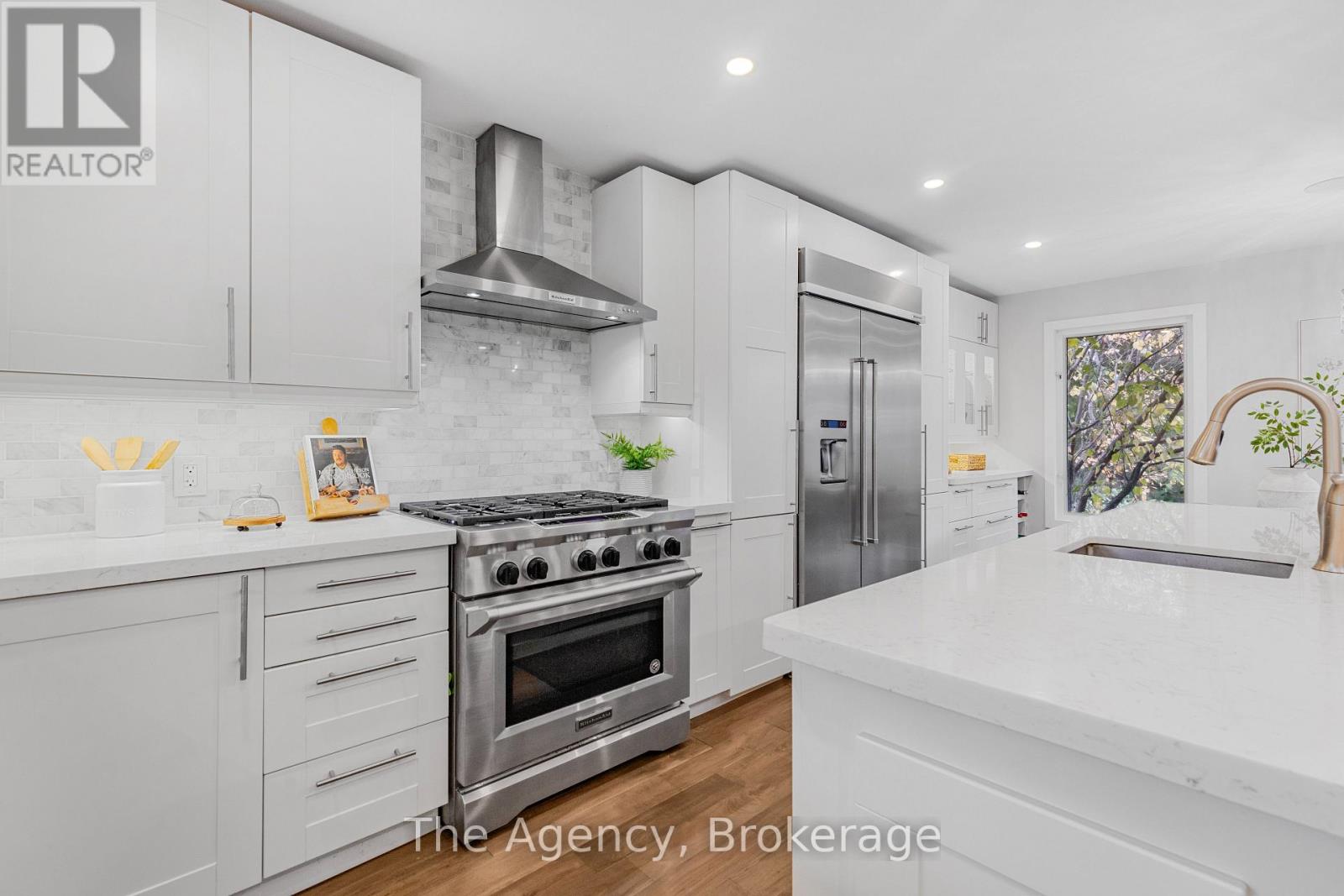 1122 Glenridge Drive, Oakville, Ontario  L6M 2K7 - Photo 19 - W12491422