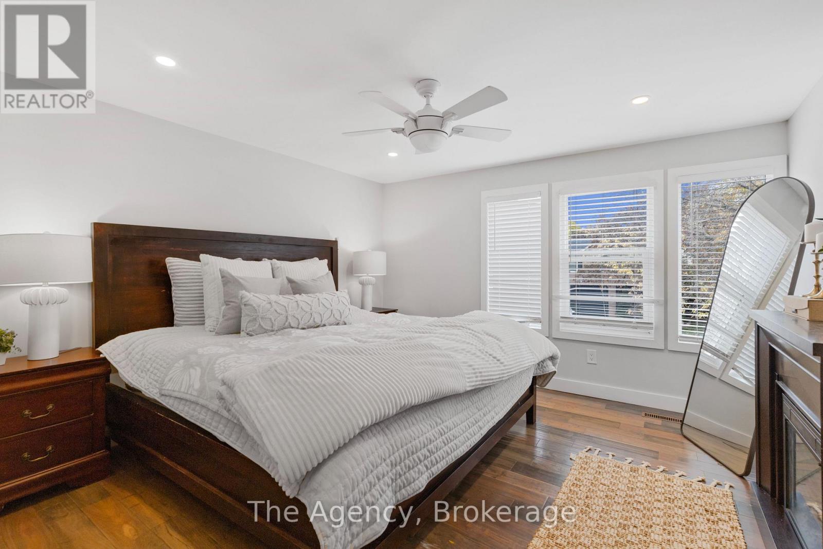 1122 Glenridge Drive, Oakville, Ontario  L6M 2K7 - Photo 21 - W12491422