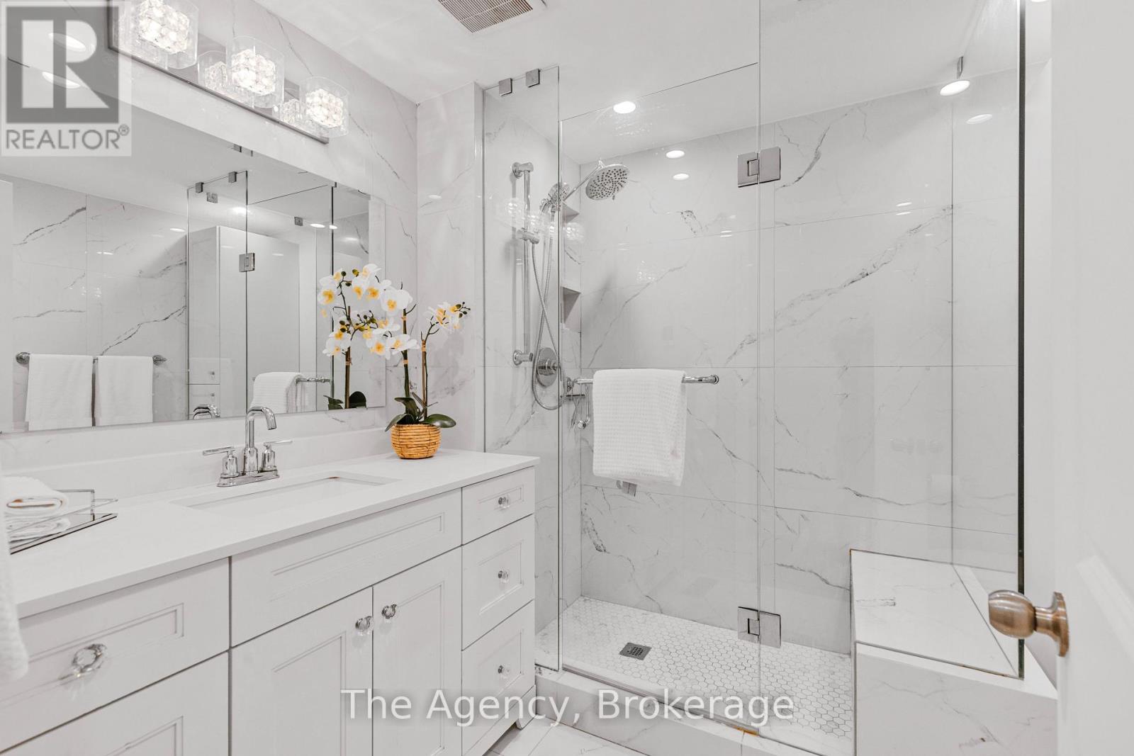 1122 Glenridge Drive, Oakville, Ontario  L6M 2K7 - Photo 23 - W12491422