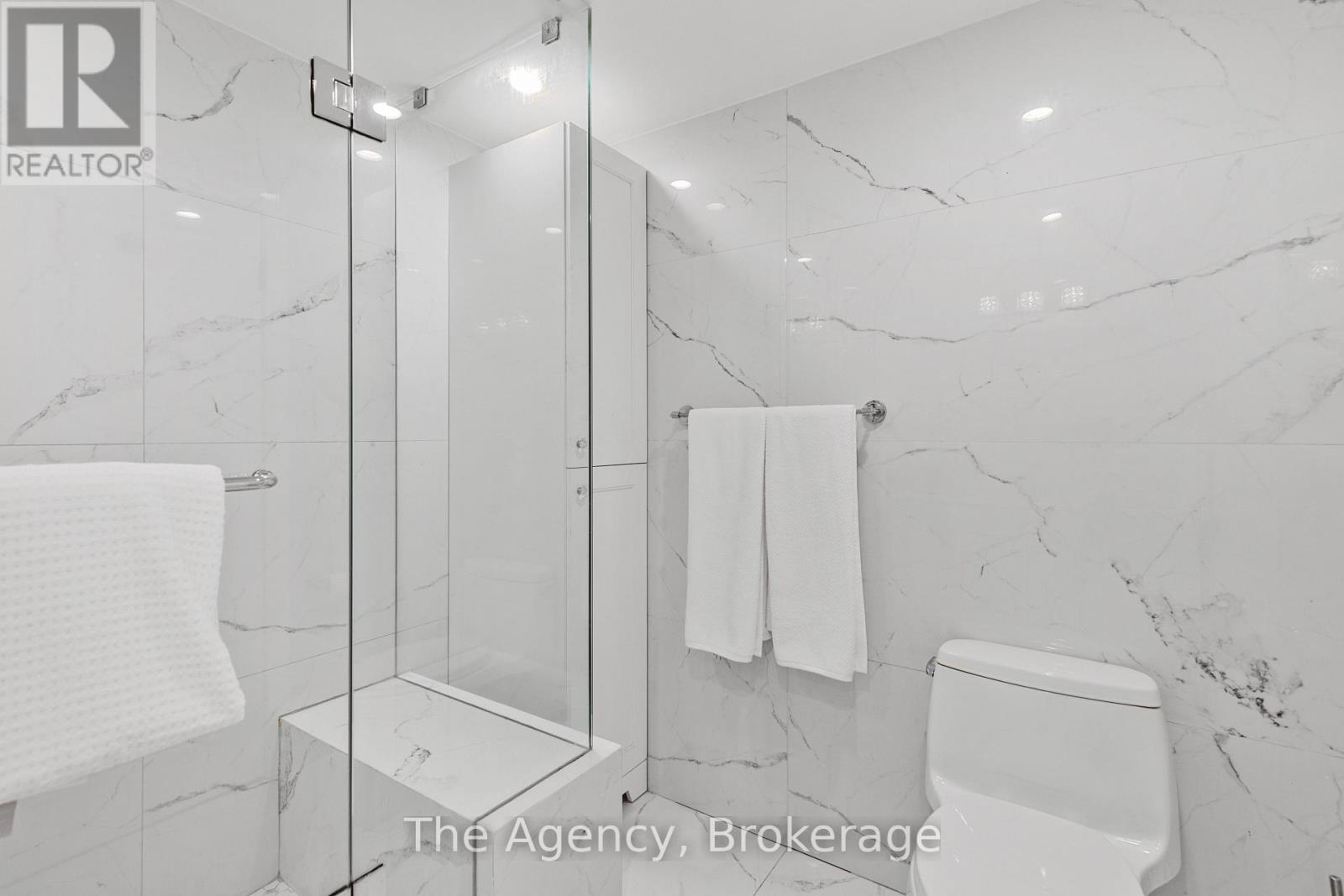 1122 Glenridge Drive, Oakville, Ontario  L6M 2K7 - Photo 24 - W12491422