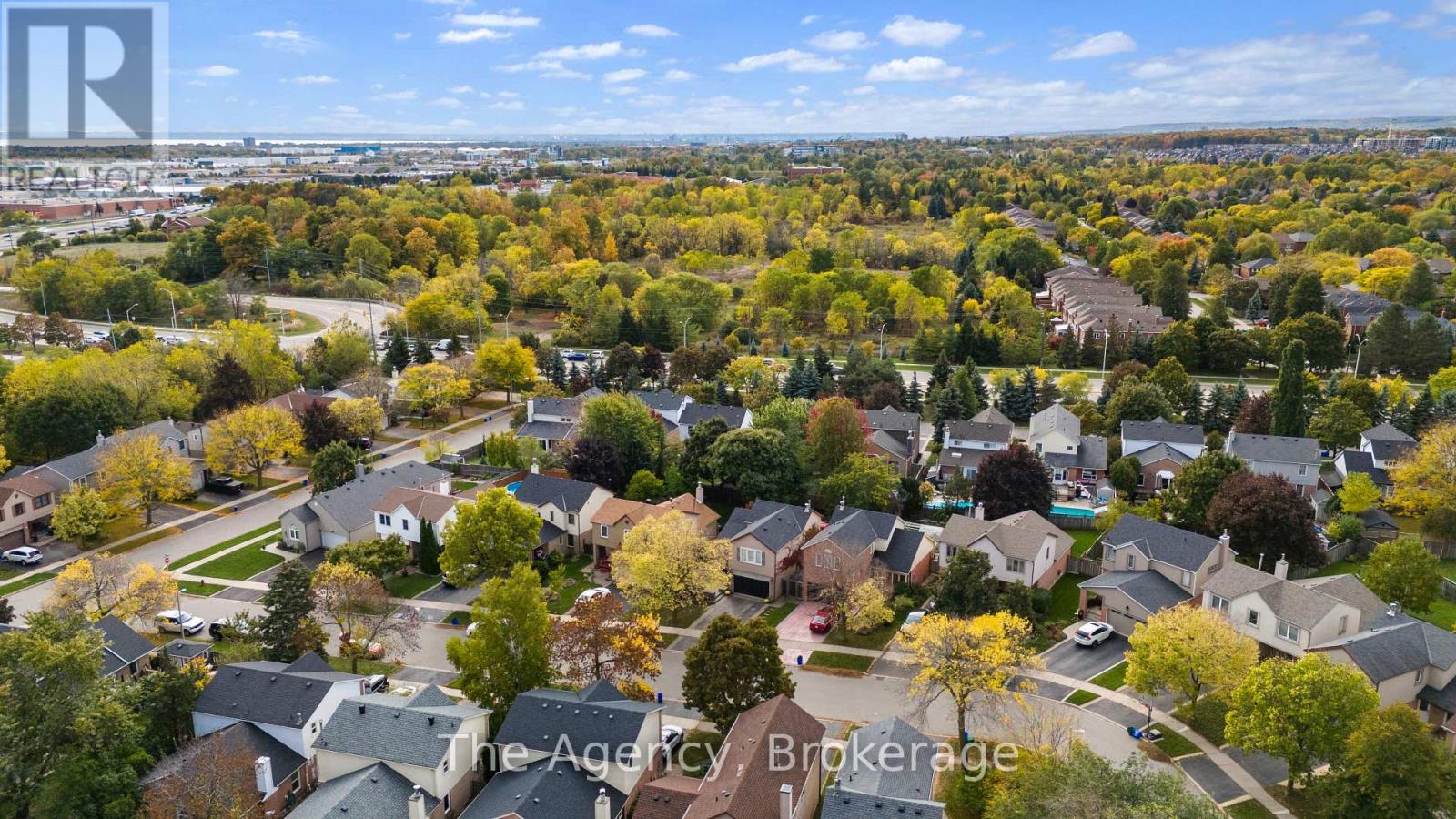 1122 Glenridge Drive, Oakville, Ontario  L6M 2K7 - Photo 46 - W12491422