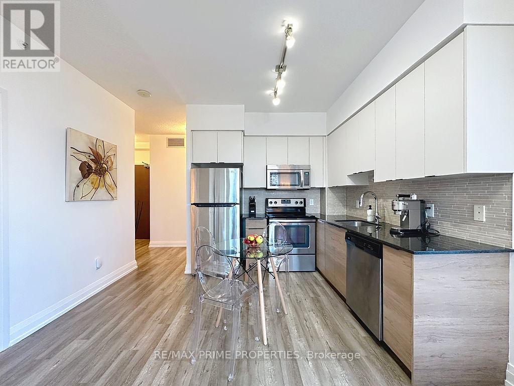 205 - 85 North Park Road, Vaughan, Ontario  L4J 0H9 - Photo 7 - N12483819