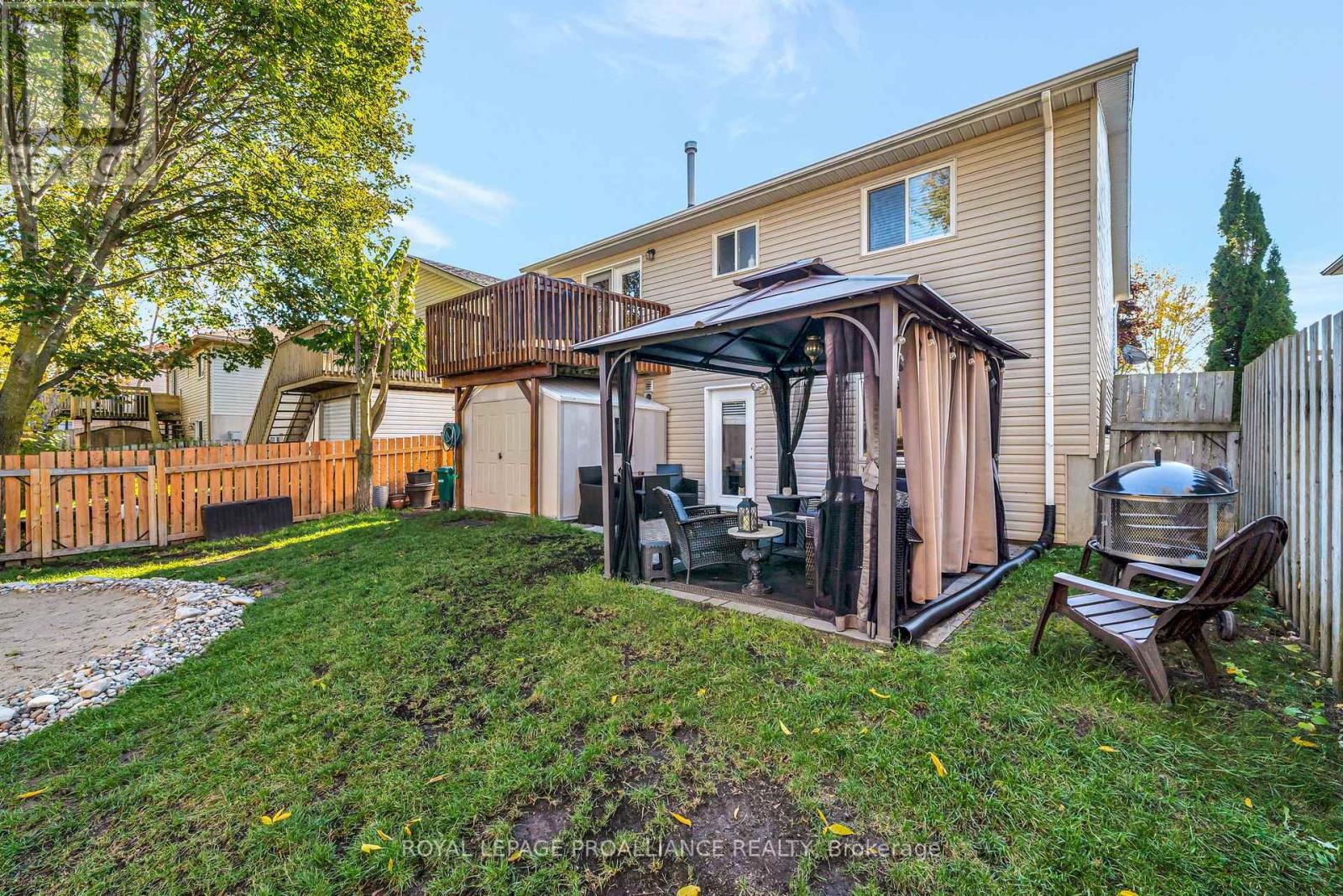 25 Faraday Gardens, Belleville, Ontario K8P 5J5 - Photo 30 - X12491558