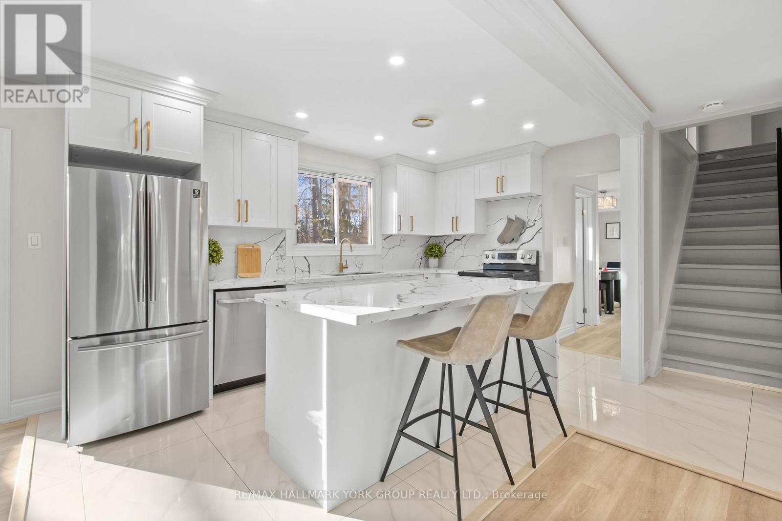 96 Riverview Beach Road, Georgina, Ontario  L0E 1N0 - Photo 17 - N12491078