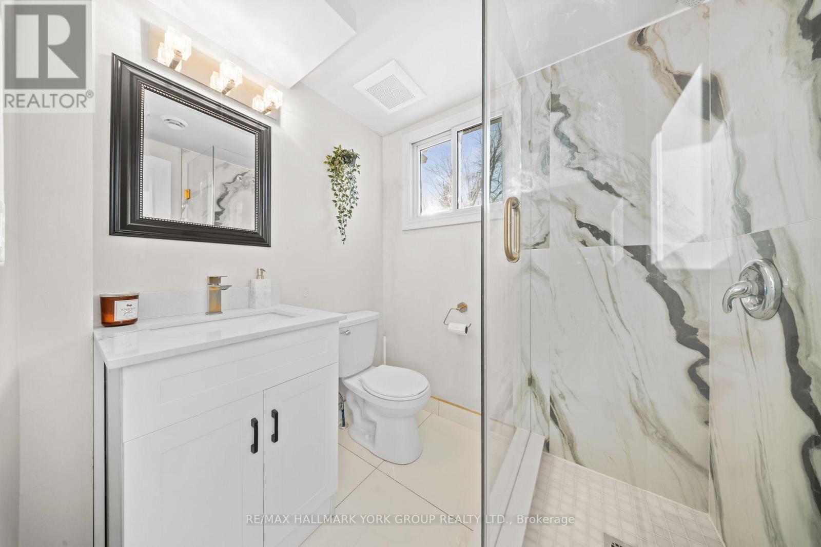 96 Riverview Beach Road, Georgina, Ontario  L0E 1N0 - Photo 23 - N12491078