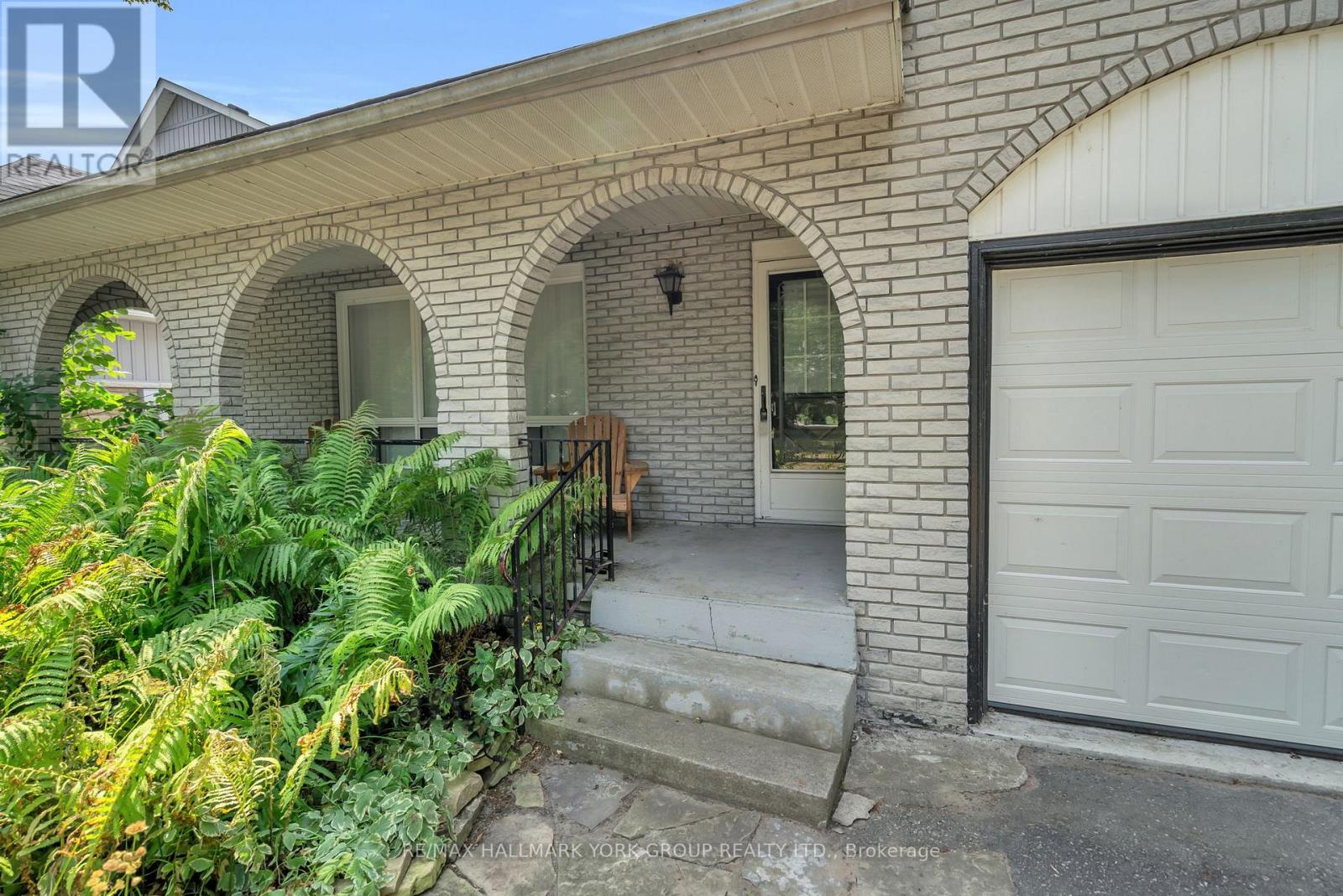 96 Riverview Beach Road, Georgina, Ontario  L0E 1N0 - Photo 8 - N12491078