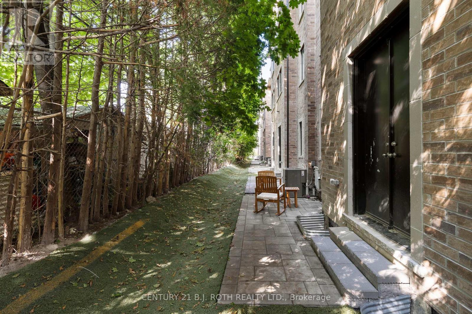 23 - 260 Eagle Street, Newmarket, Ontario  L3Y 1K1 - Photo 36 - N12491080