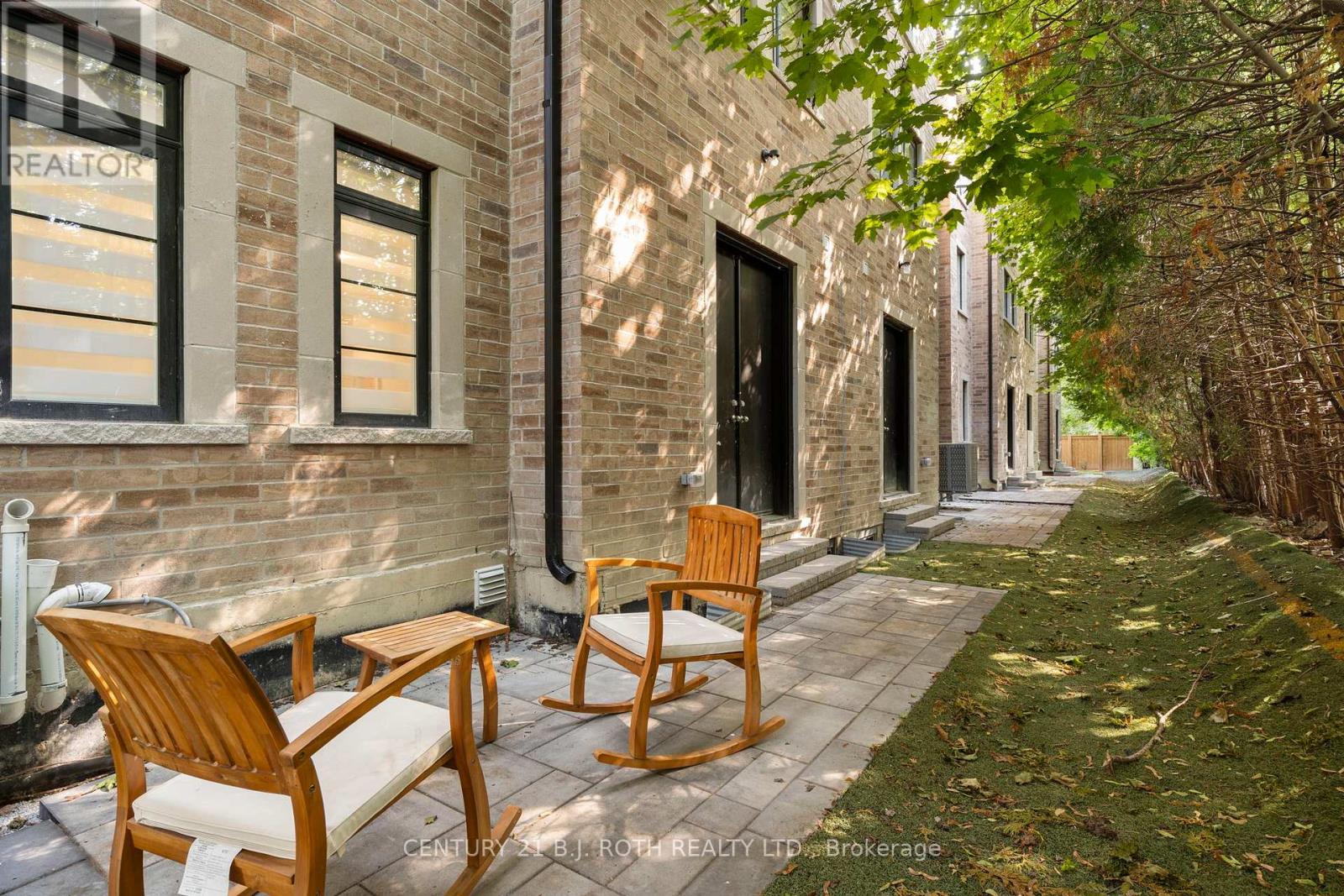 23 - 260 Eagle Street, Newmarket, Ontario  L3Y 1K1 - Photo 37 - N12491080