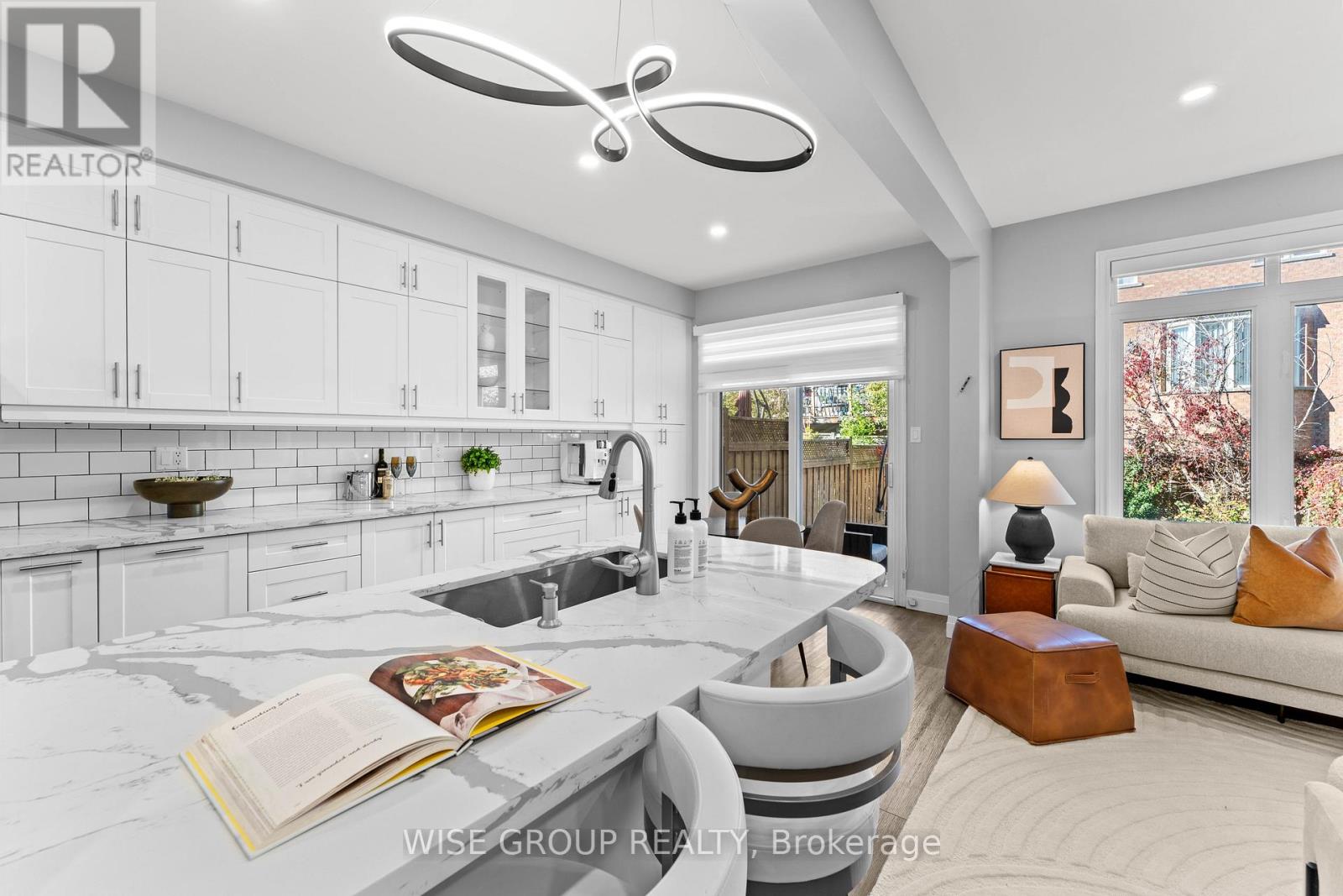 125 Mistywood Crescent, Vaughan (Patterson), Ontario  L4J 9K3 - Photo 15 - N12491122