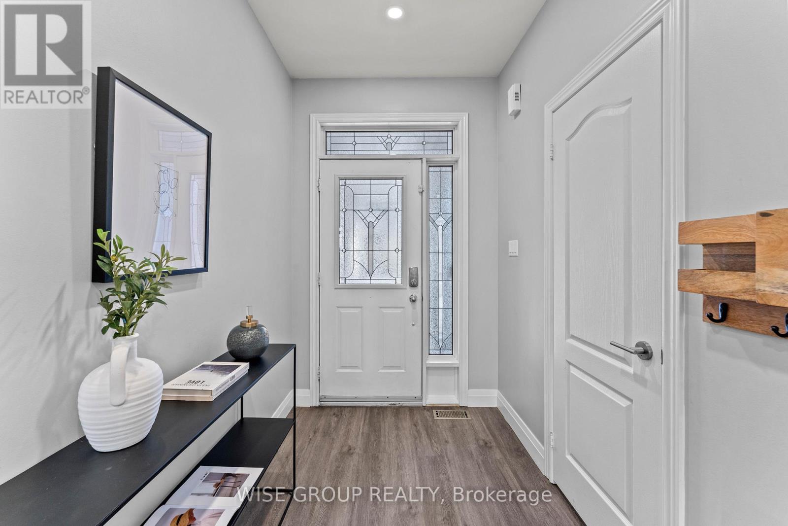 125 Mistywood Crescent, Vaughan (Patterson), Ontario  L4J 9K3 - Photo 2 - N12491122