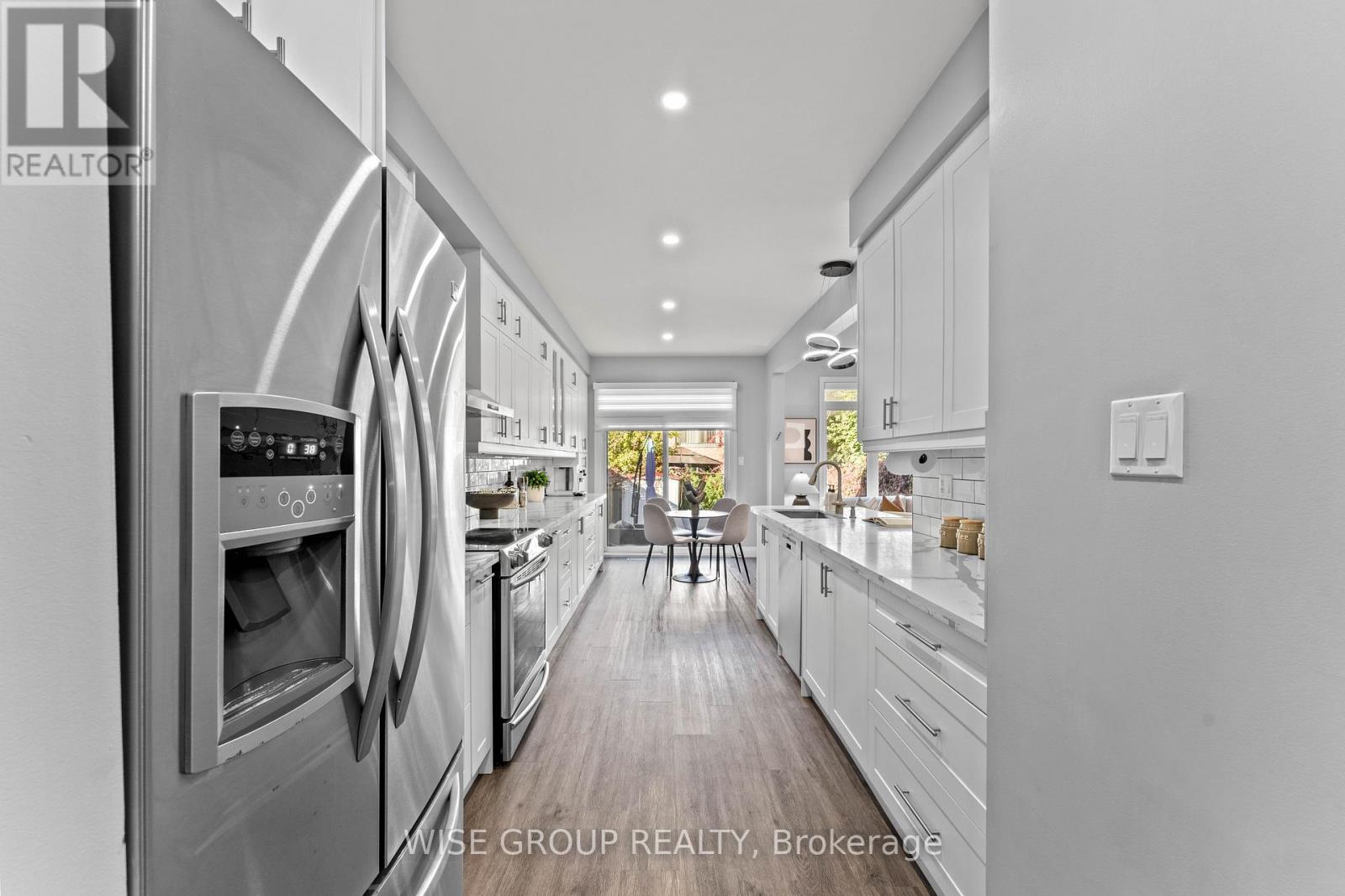 125 Mistywood Crescent, Vaughan (Patterson), Ontario  L4J 9K3 - Photo 6 - N12491122