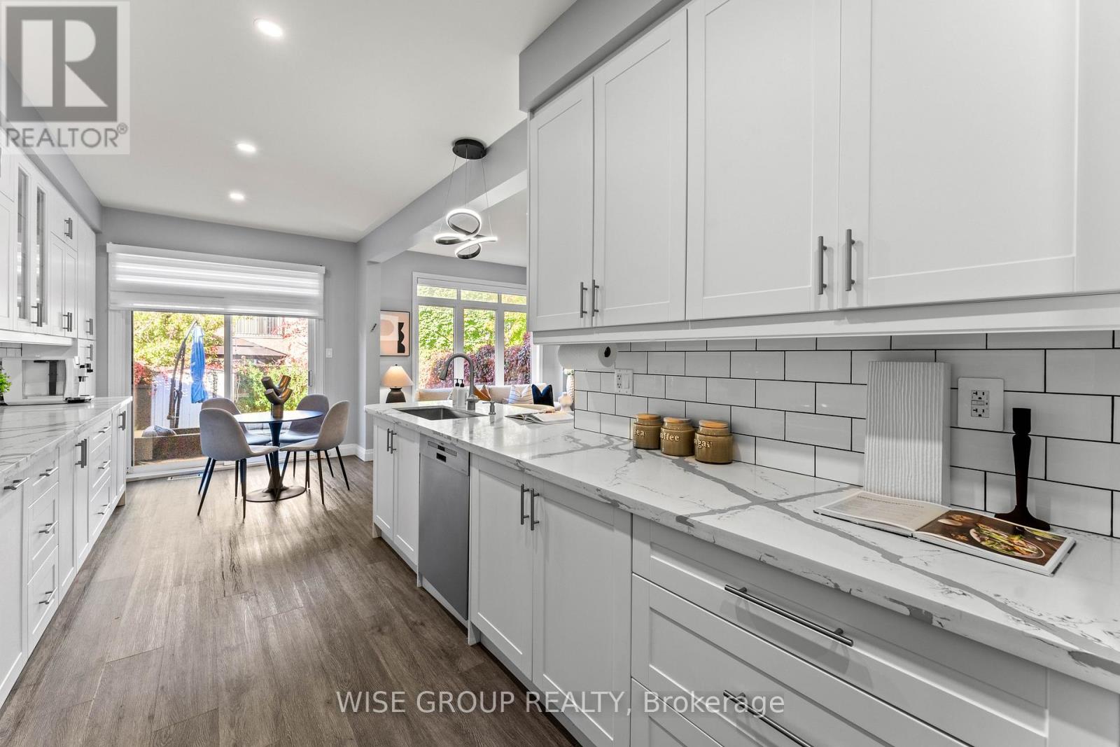 125 Mistywood Crescent, Vaughan (Patterson), Ontario  L4J 9K3 - Photo 8 - N12491122