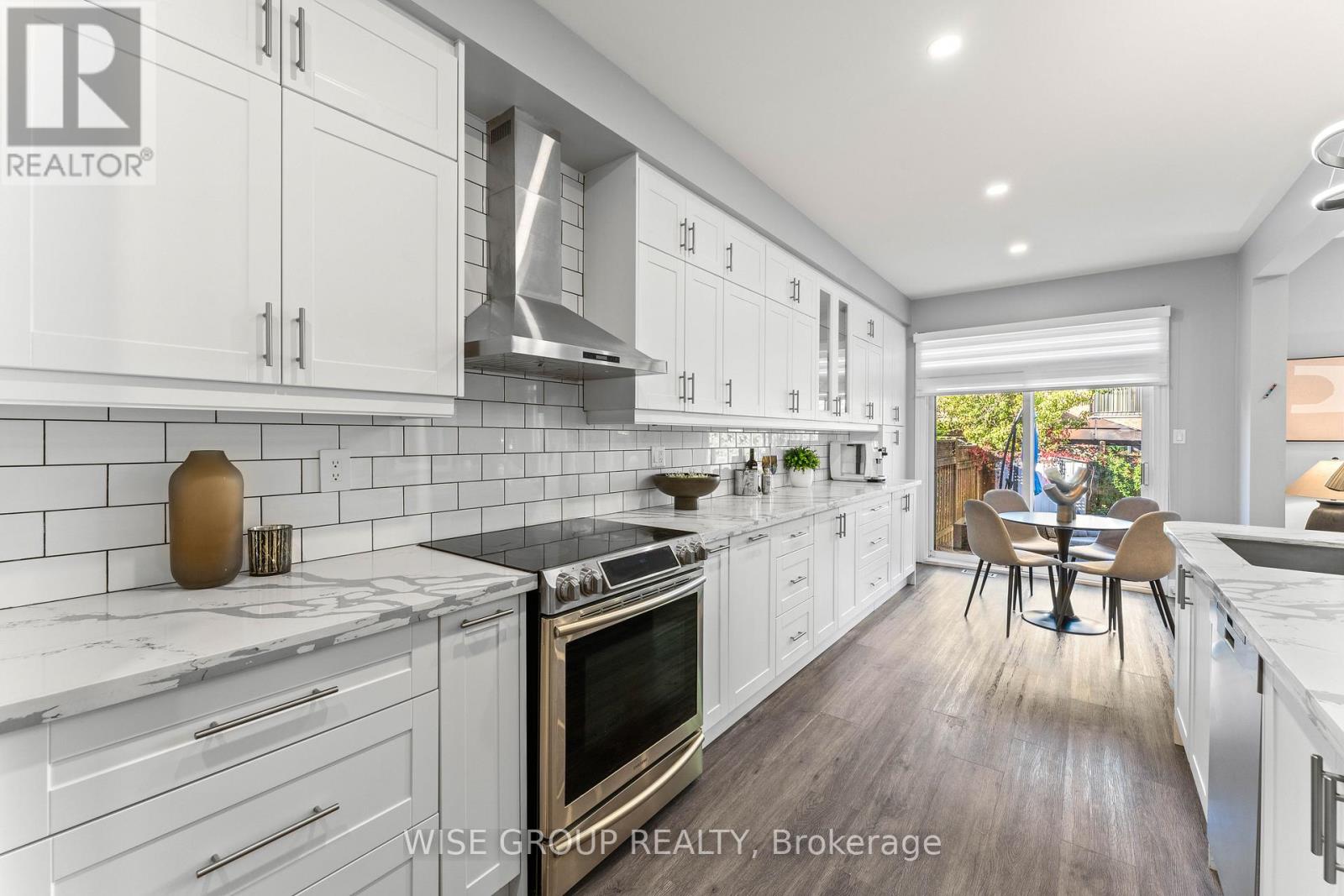 125 Mistywood Crescent, Vaughan (Patterson), Ontario  L4J 9K3 - Photo 9 - N12491122