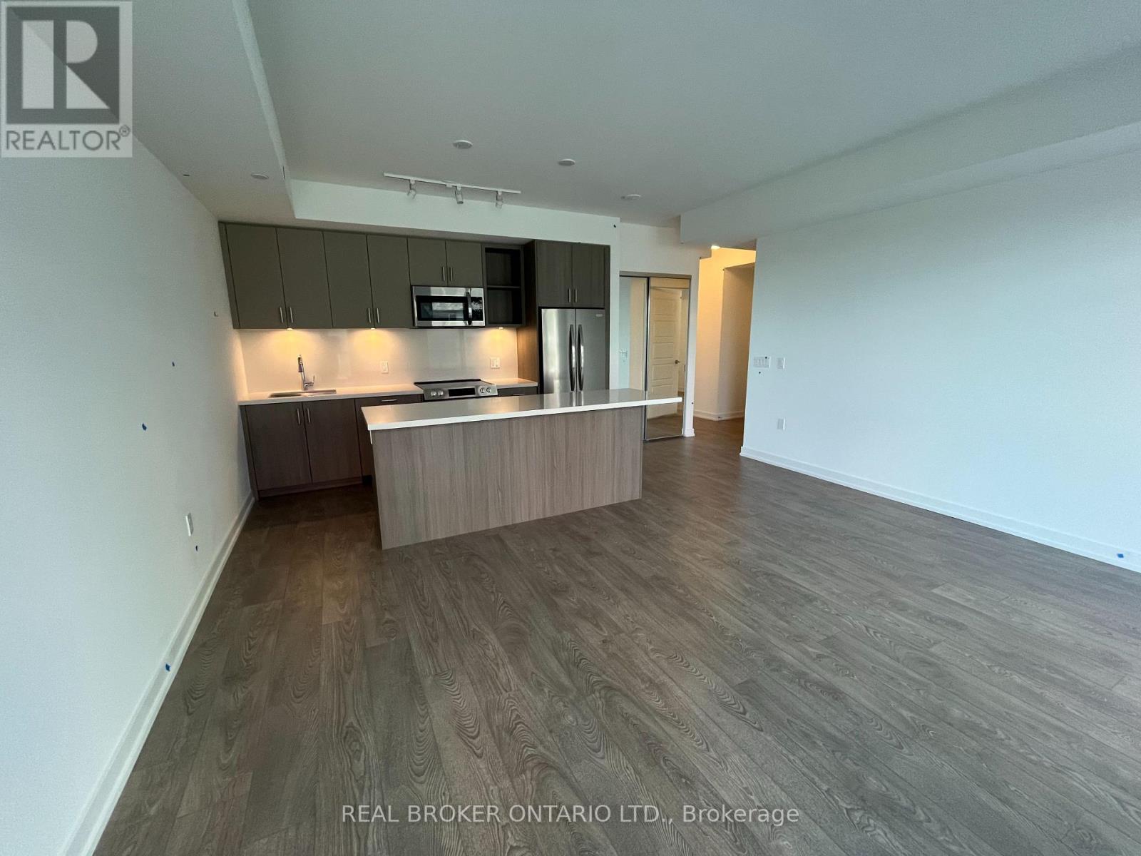 151 - 333 Sunseeker Avenue, Innisfil, Ontario  L9S 0J7 - Photo 3 - N12491226