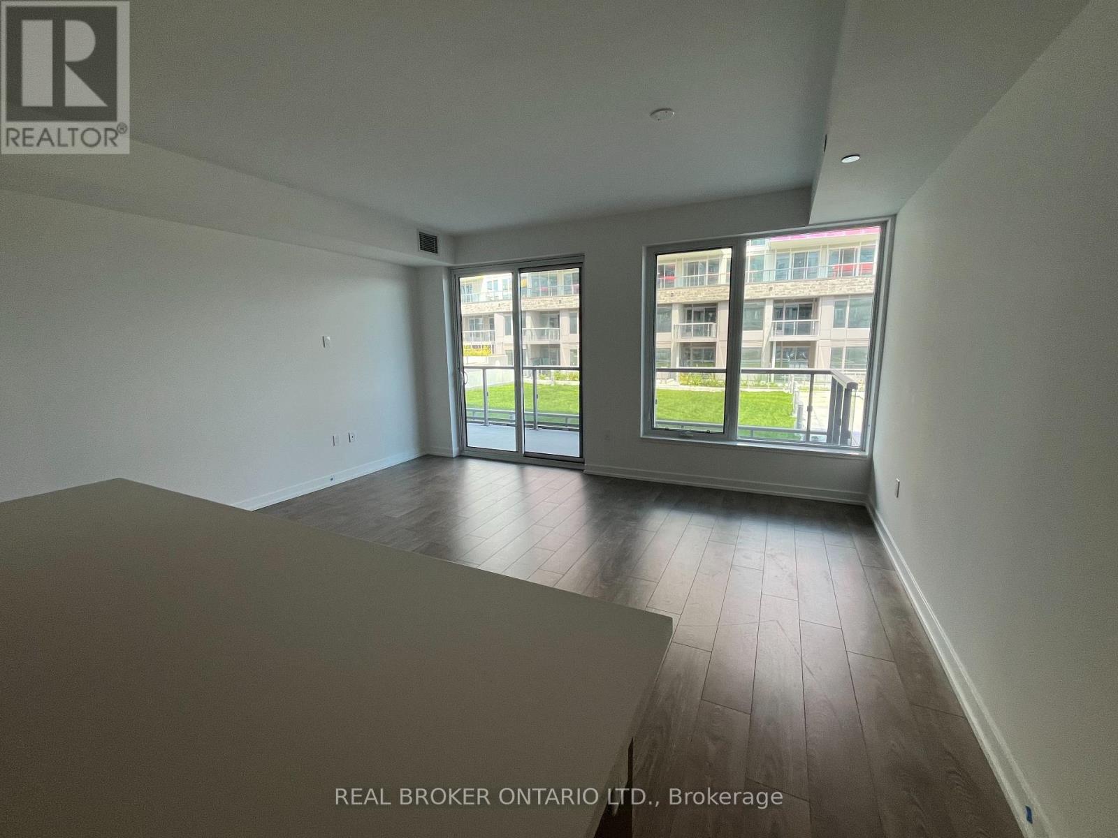 151 - 333 Sunseeker Avenue, Innisfil, Ontario  L9S 0J7 - Photo 4 - N12491226