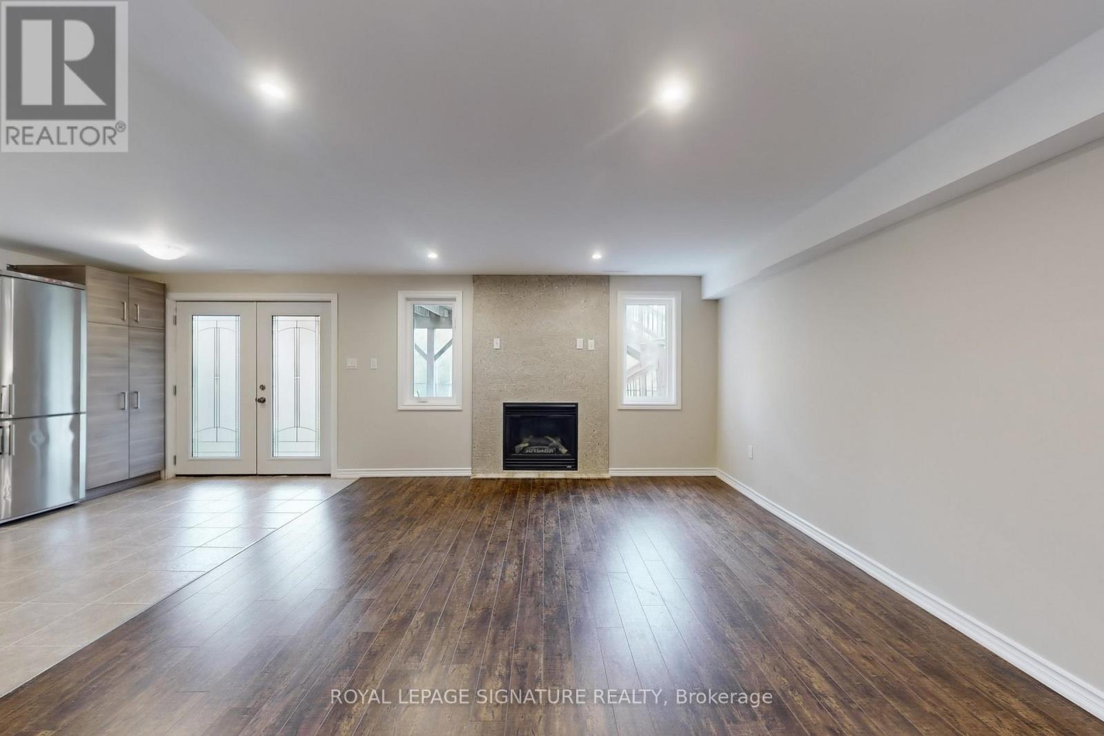 Lower - 35 Grange Drive, Richmond Hill, Ontario  L4E 4T1 - Photo 2 - N12491252