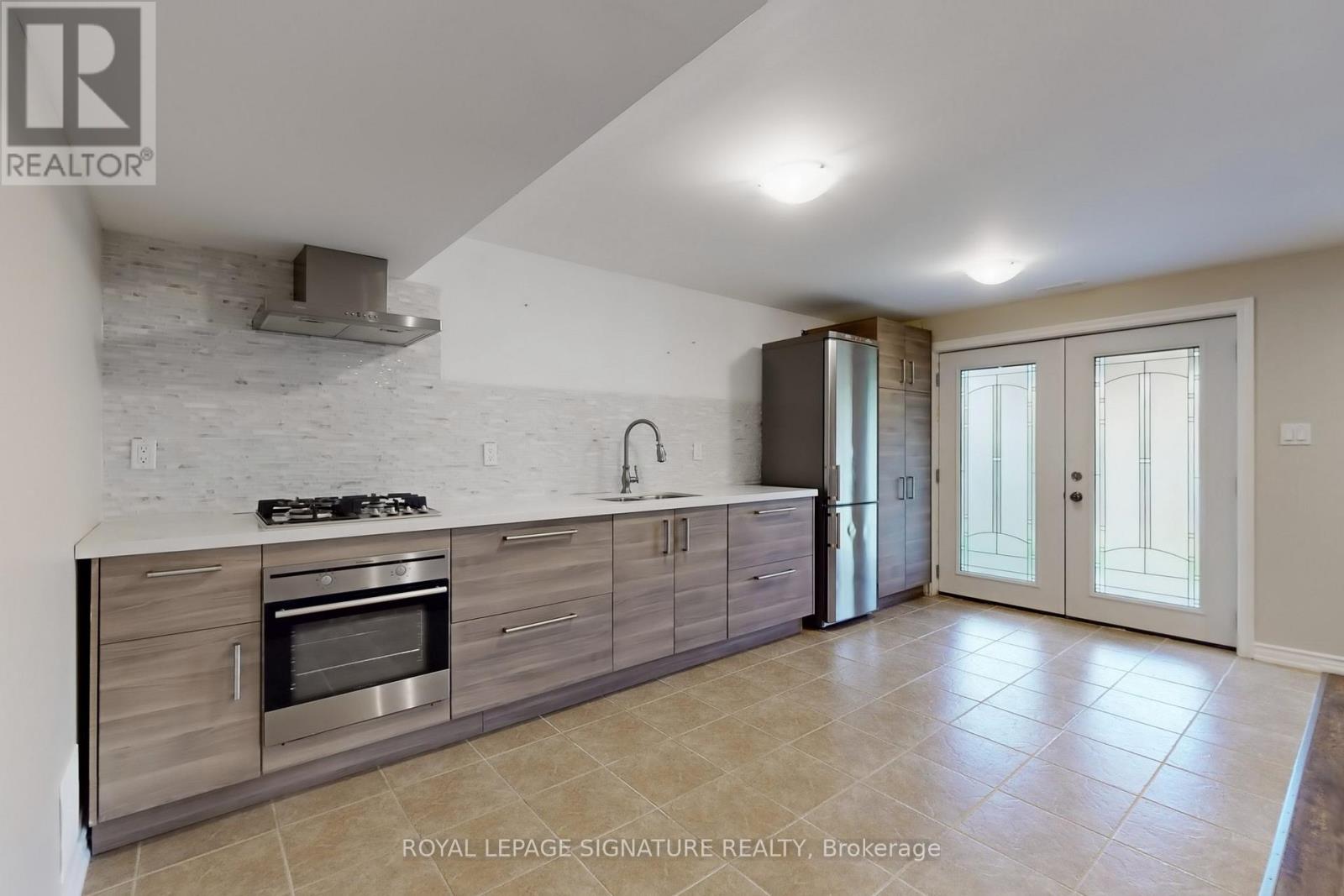 Lower - 35 Grange Drive, Richmond Hill, Ontario  L4E 4T1 - Photo 7 - N12491252