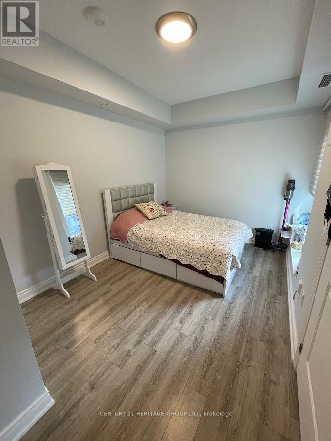 201 - 9618 Yonge Street, Richmond Hill, Ontario  L4C 0X5 - Photo 10 - N12491278