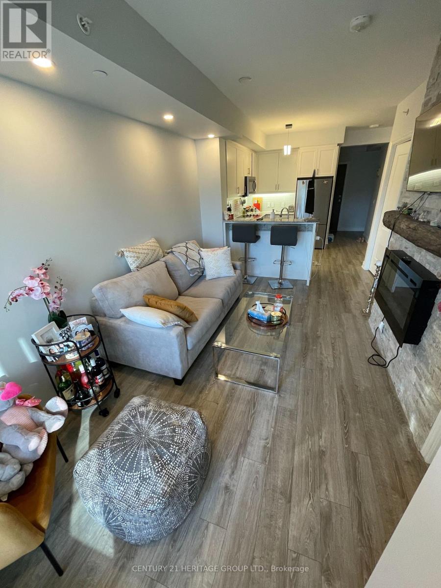 201 - 9618 Yonge Street, Richmond Hill, Ontario  L4C 0X5 - Photo 7 - N12491278