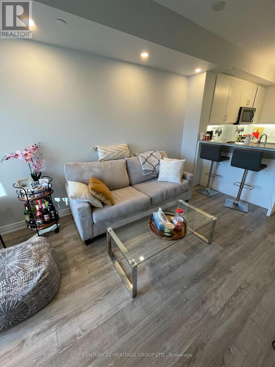 201 - 9618 Yonge Street, Richmond Hill, Ontario  L4C 0X5 - Photo 8 - N12491278