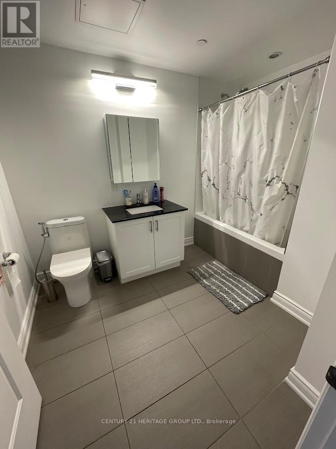 201 - 9618 Yonge Street, Richmond Hill, Ontario  L4C 0X5 - Photo 9 - N12491278