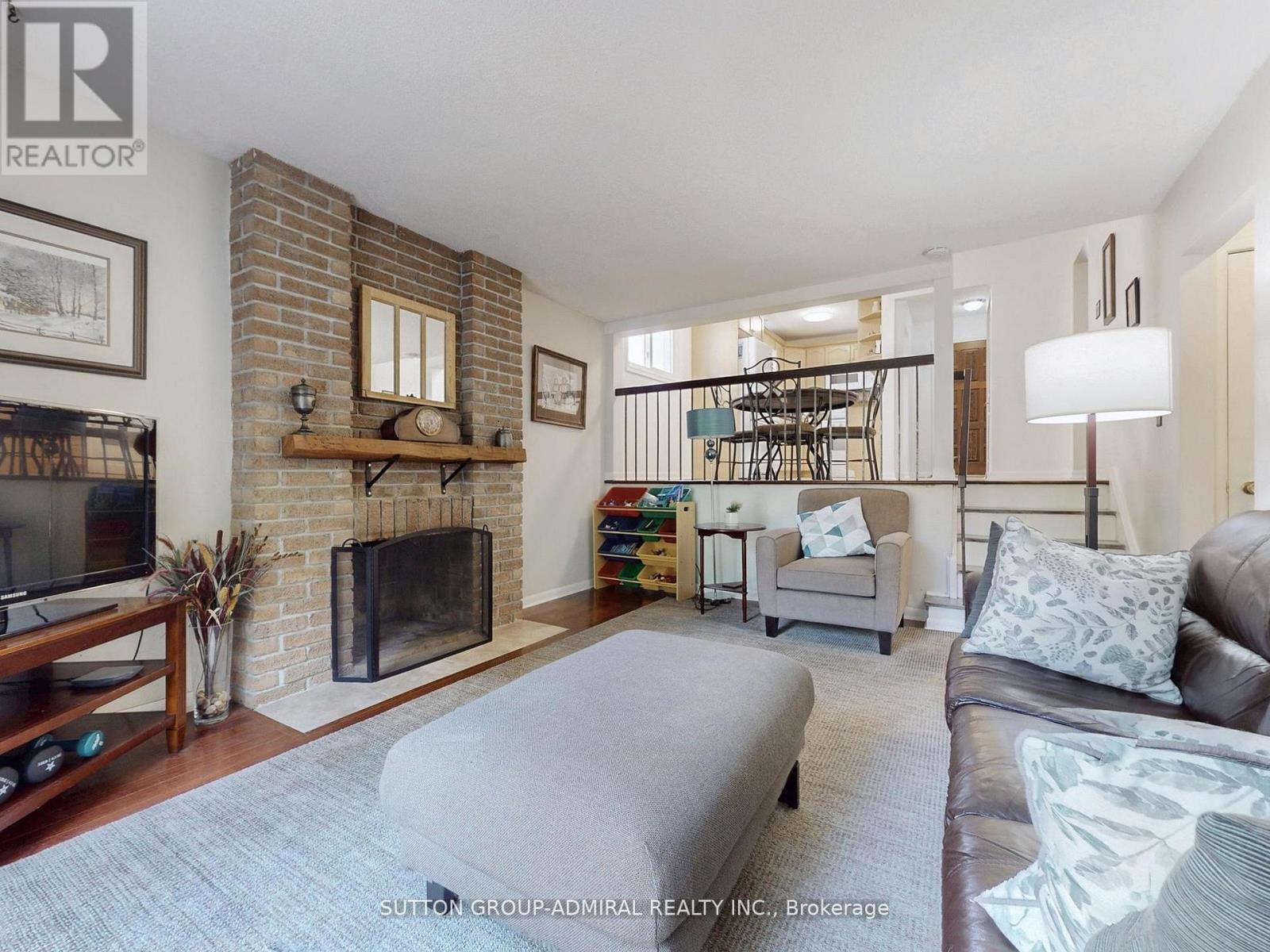 80 Castle Rock Drive, Richmond Hill, Ontario  L4C 5K4 - Photo 16 - N12491286