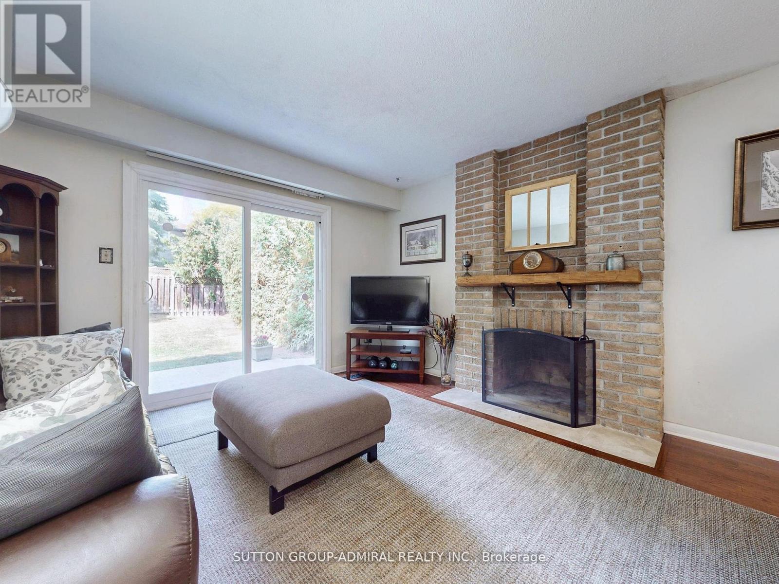 80 Castle Rock Drive, Richmond Hill, Ontario  L4C 5K4 - Photo 17 - N12491286