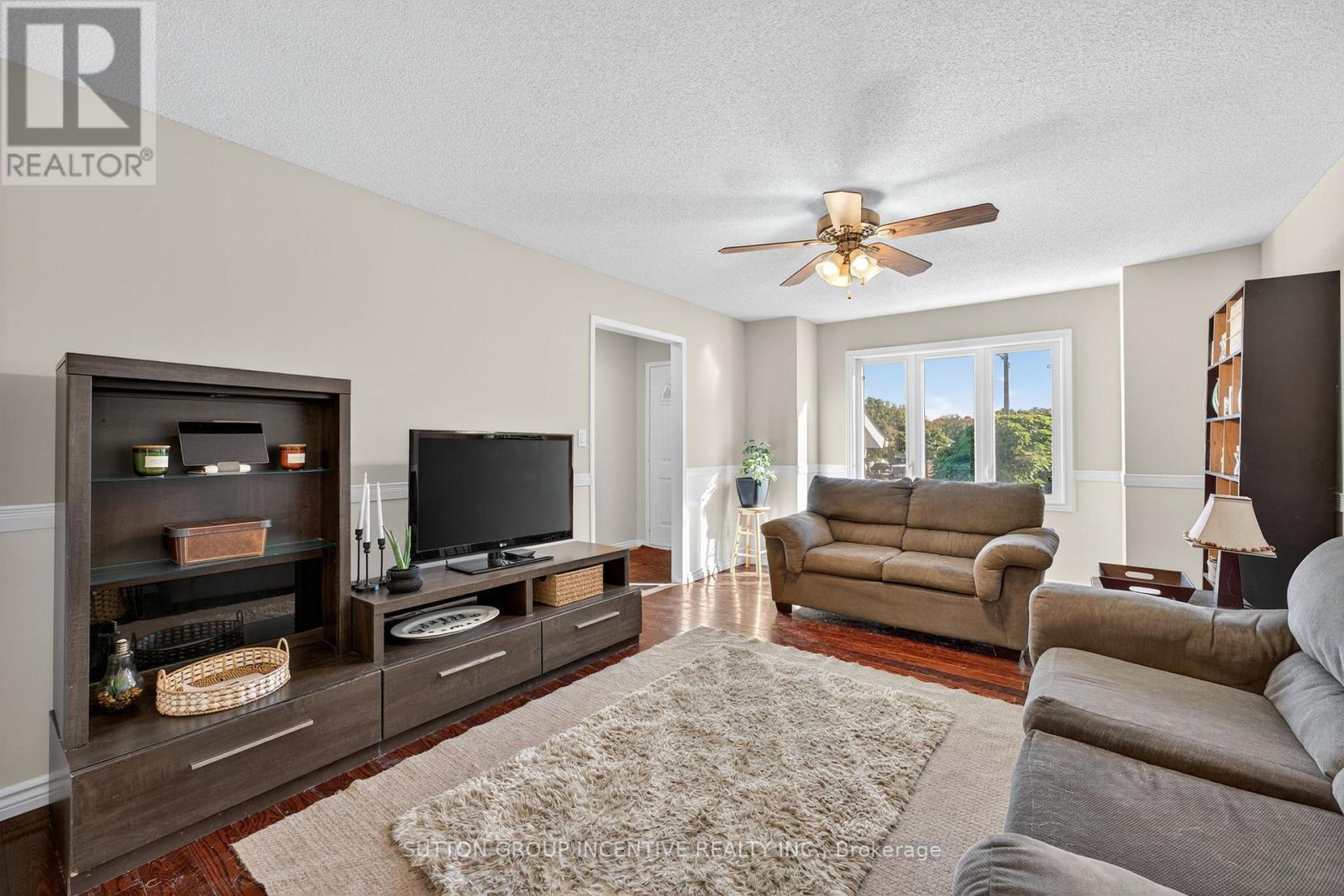 59 Osborn Street, Essa (Angus), Ontario  L0M 1B0 - Photo 4 - N12491336