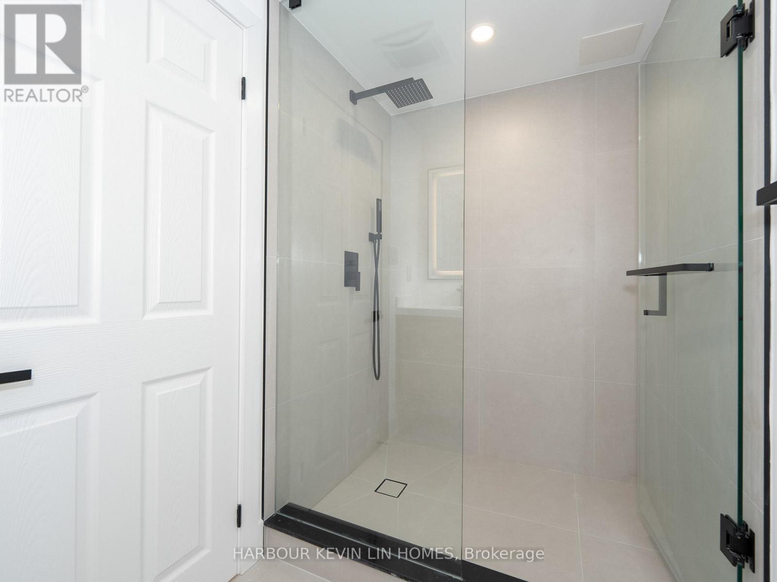 617 Chancellor Drive, Vaughan, Ontario  L4L 4A9 - Photo 41 - N12491388