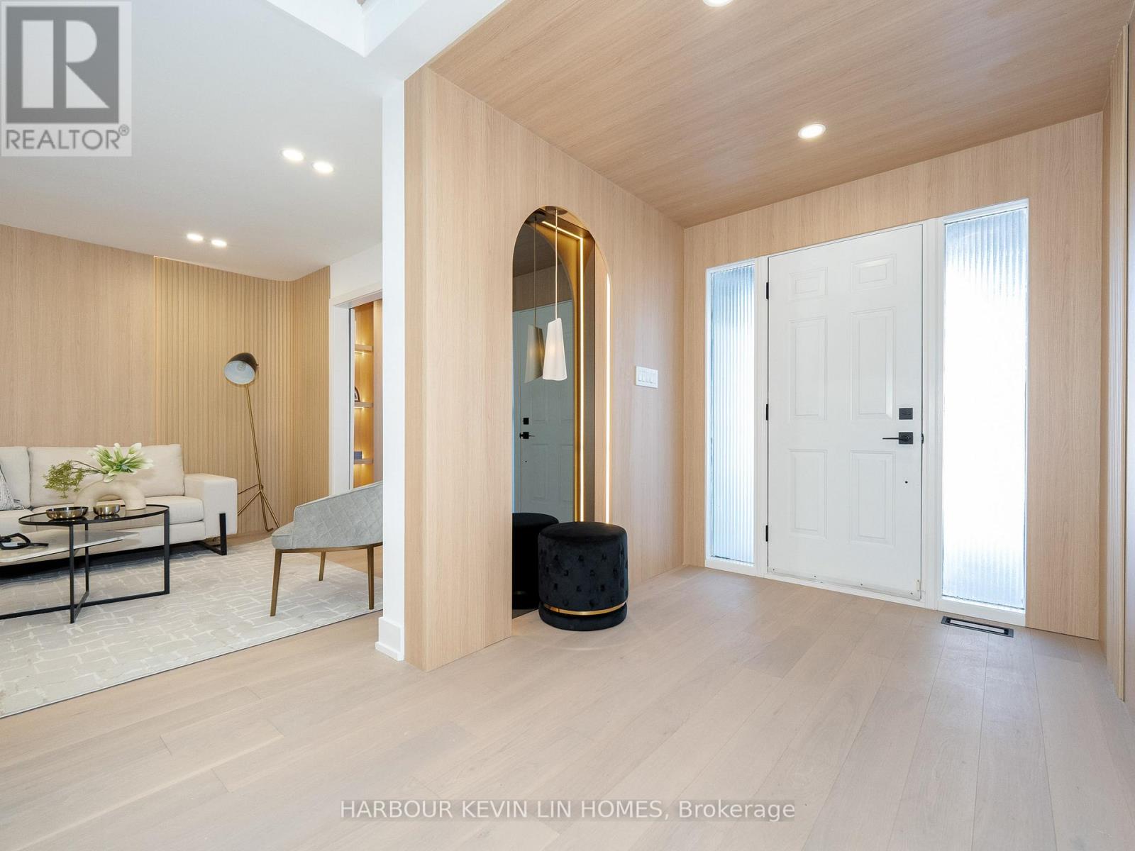 617 Chancellor Drive, Vaughan, Ontario  L4L 4A9 - Photo 6 - N12491388