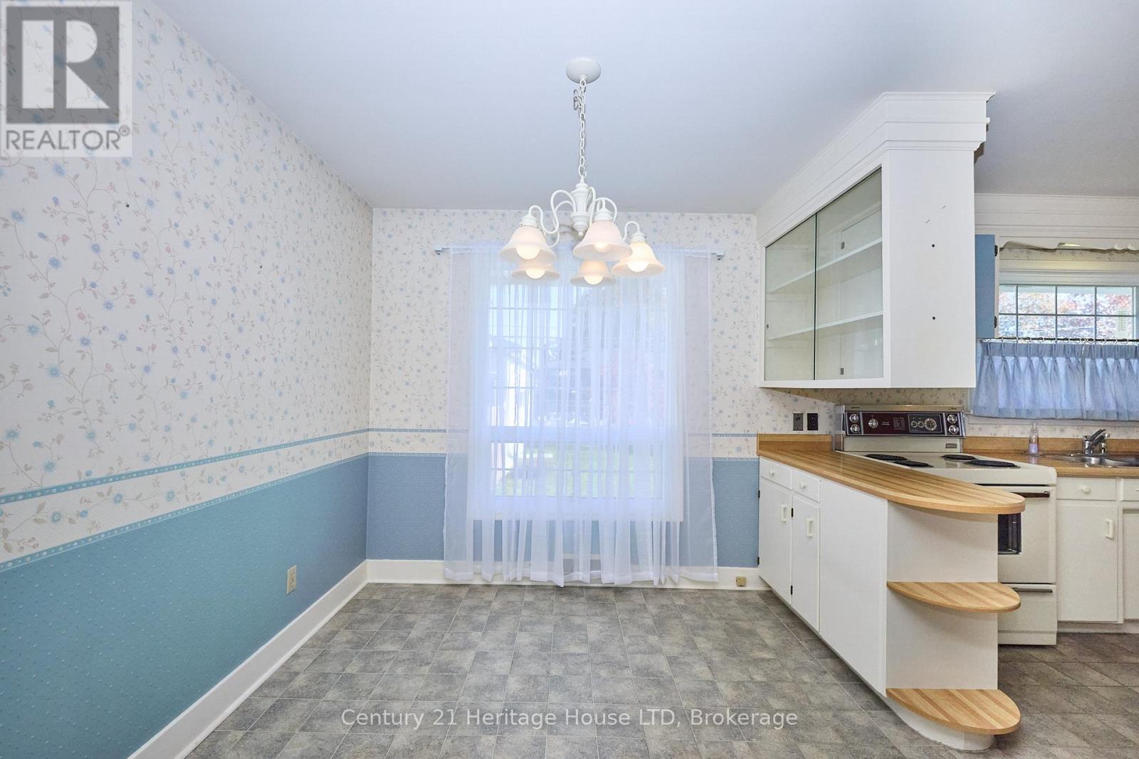 82 Wakelin Terrace, St. Catharines, Ontario  L2M 4K9 - Photo 10 - X12491454