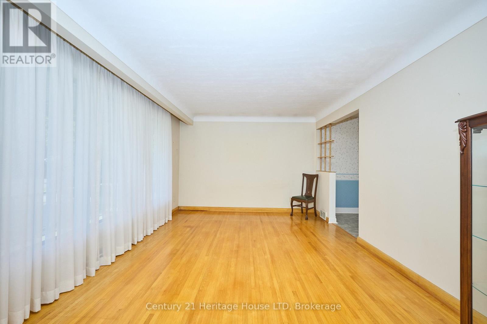 82 Wakelin Terrace, St. Catharines, Ontario  L2M 4K9 - Photo 12 - X12491454