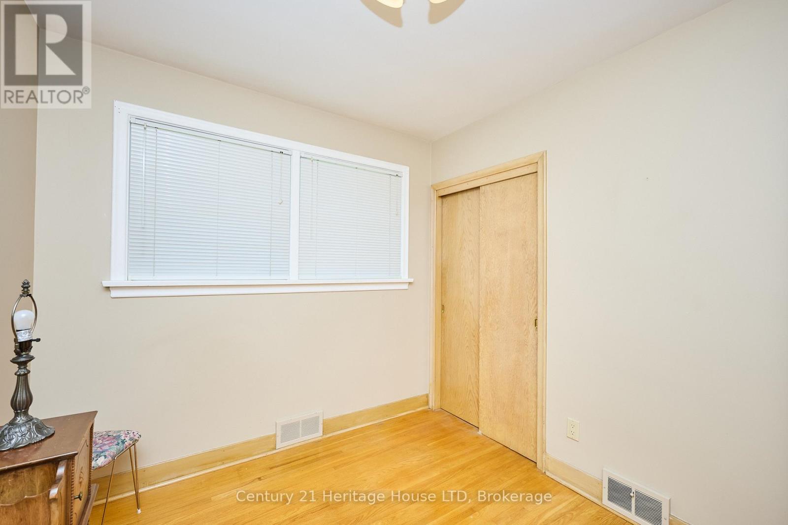 82 Wakelin Terrace, St. Catharines, Ontario  L2M 4K9 - Photo 15 - X12491454