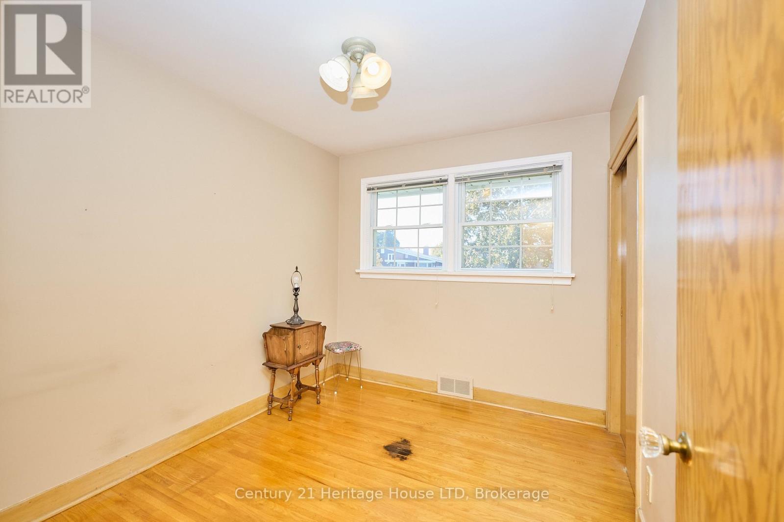 82 Wakelin Terrace, St. Catharines, Ontario  L2M 4K9 - Photo 16 - X12491454