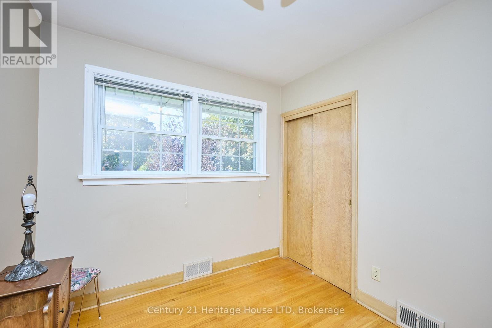 82 Wakelin Terrace, St. Catharines, Ontario  L2M 4K9 - Photo 17 - X12491454