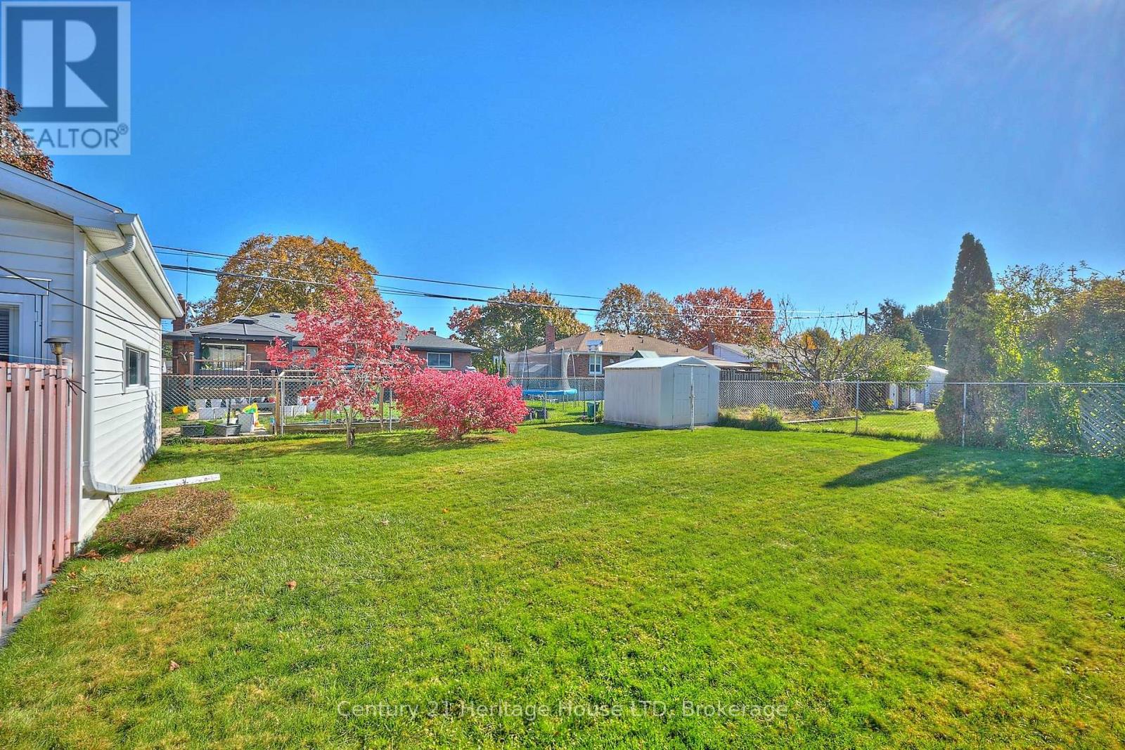 82 Wakelin Terrace, St. Catharines, Ontario  L2M 4K9 - Photo 6 - X12491454