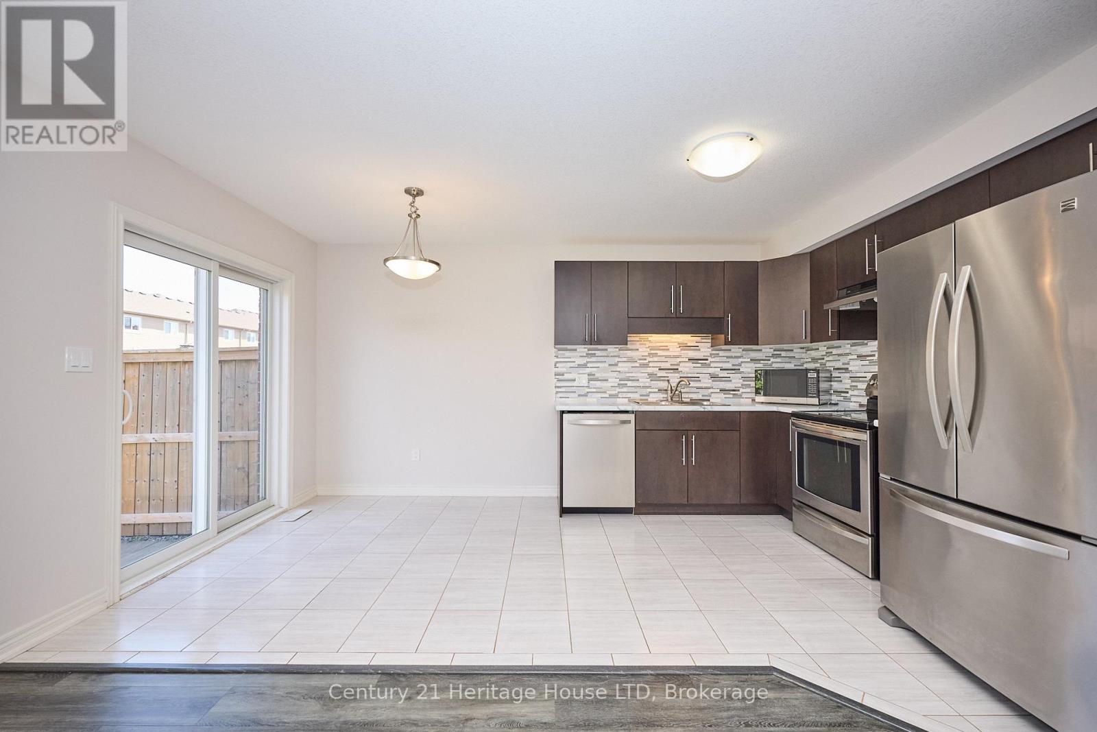 289 Silverwood Avenue, Welland (Coyle Creek), Ontario  L3C 0B7 - Photo 11 - X12491494