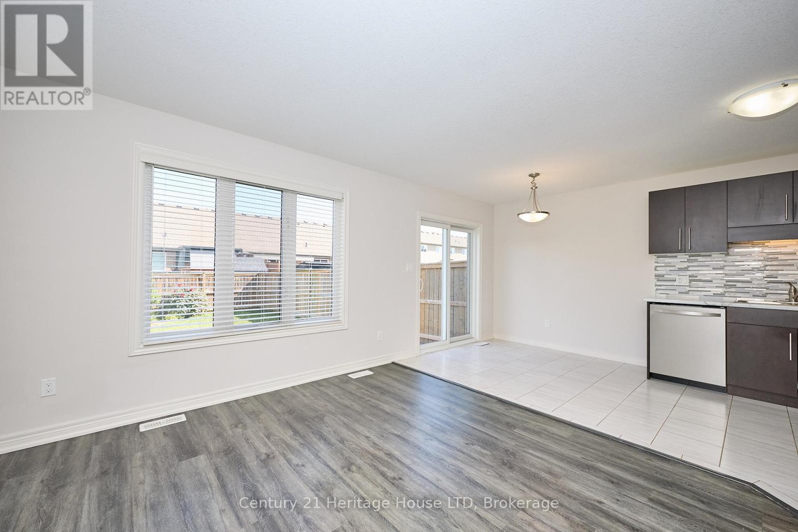 289 Silverwood Avenue, Welland (Coyle Creek), Ontario  L3C 0B7 - Photo 13 - X12491494