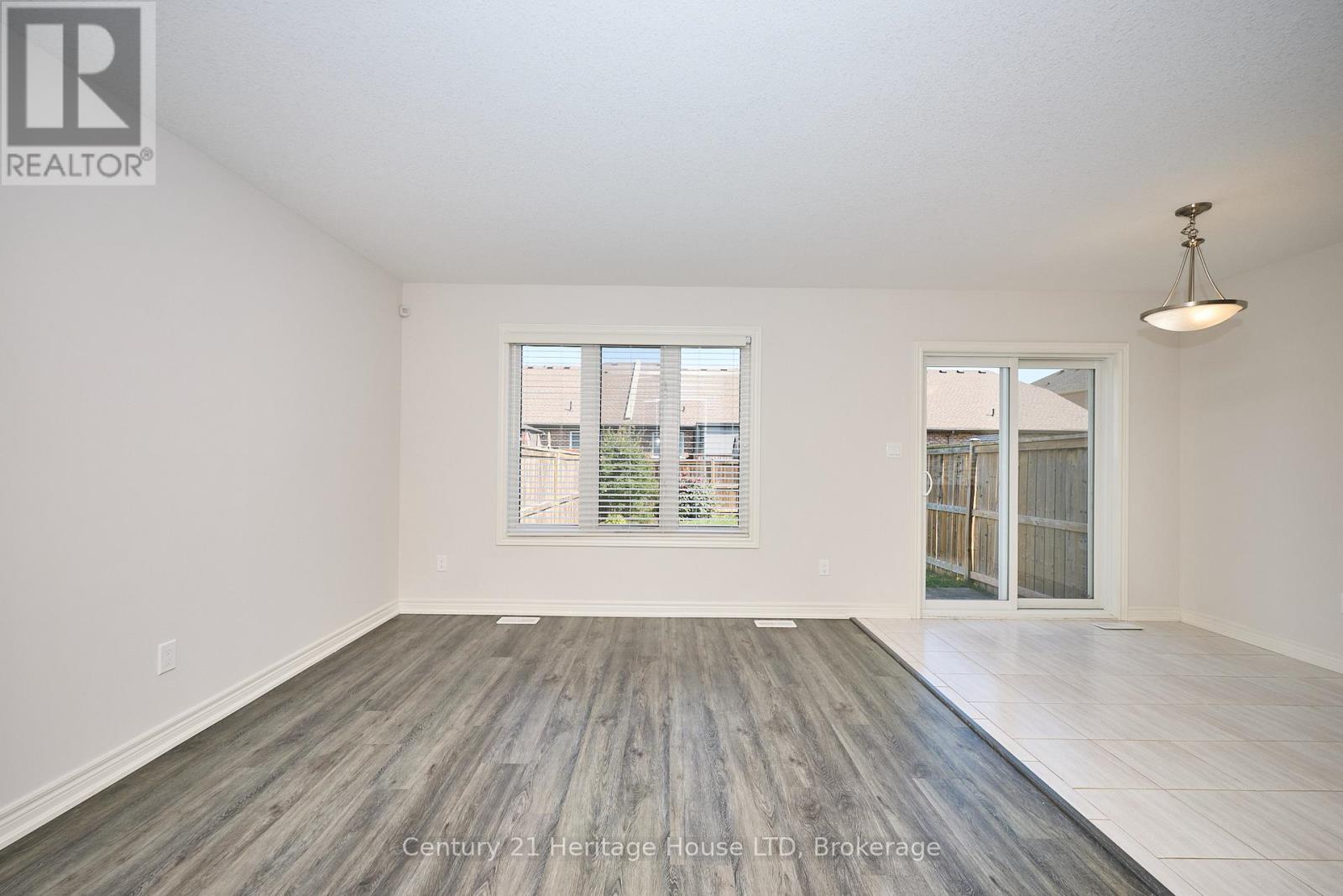 289 Silverwood Avenue, Welland (Coyle Creek), Ontario  L3C 0B7 - Photo 14 - X12491494